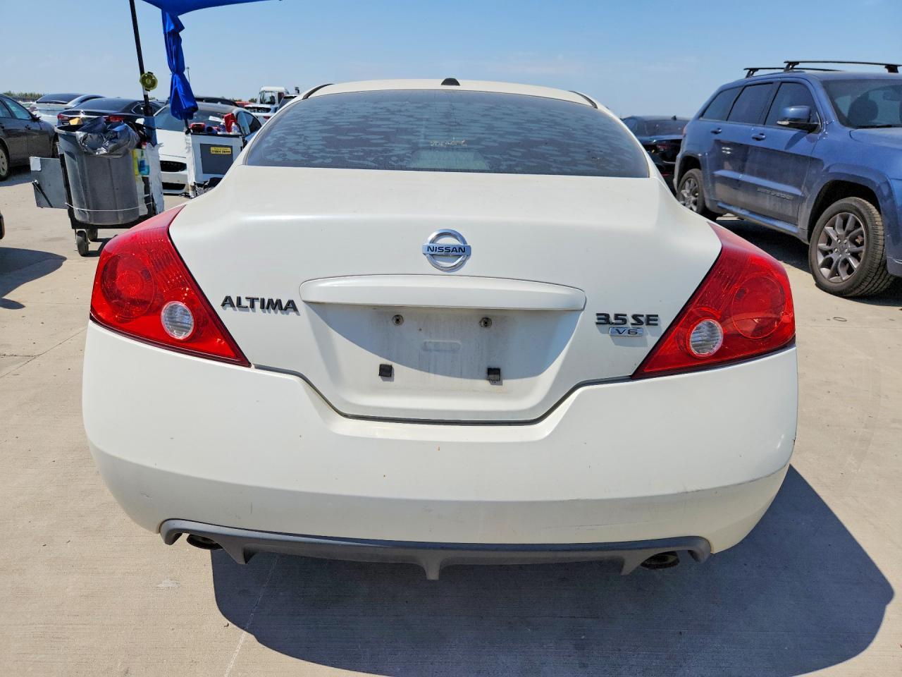 2009 Nissan Altima 3.5 Se - Image 6