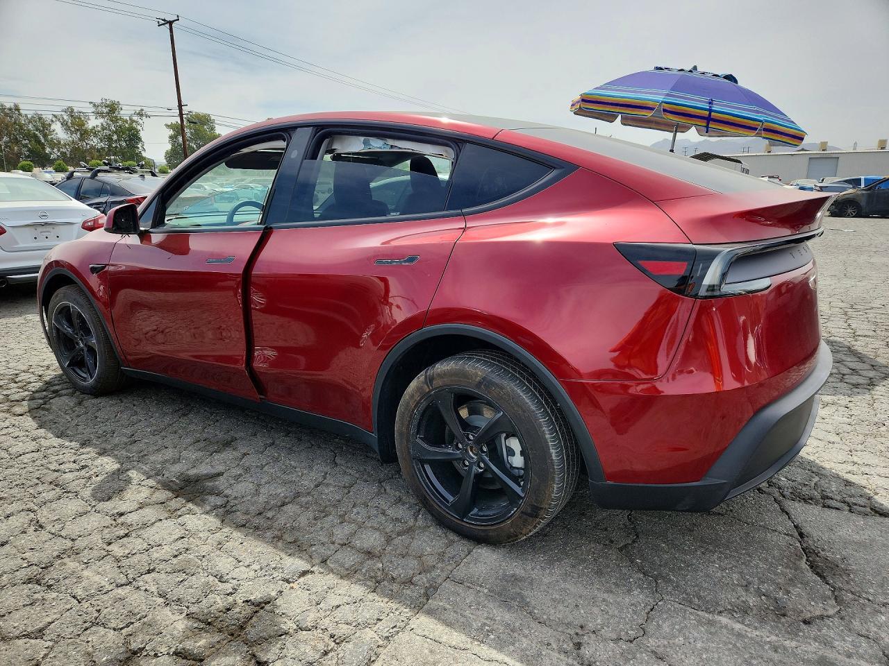 2026 Tesla Model Y - Image 2