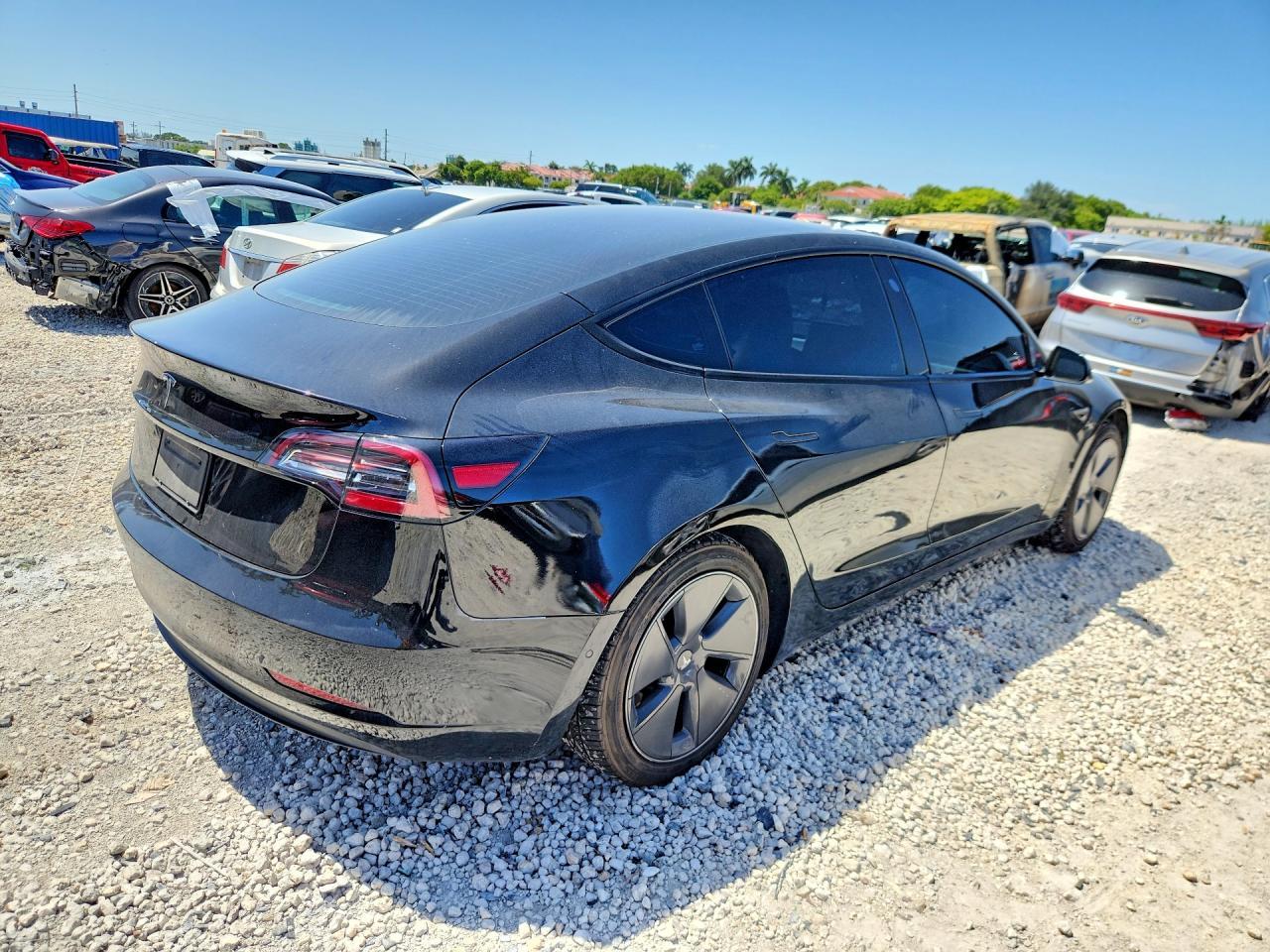 2021 Tesla Model 3 - Image 3