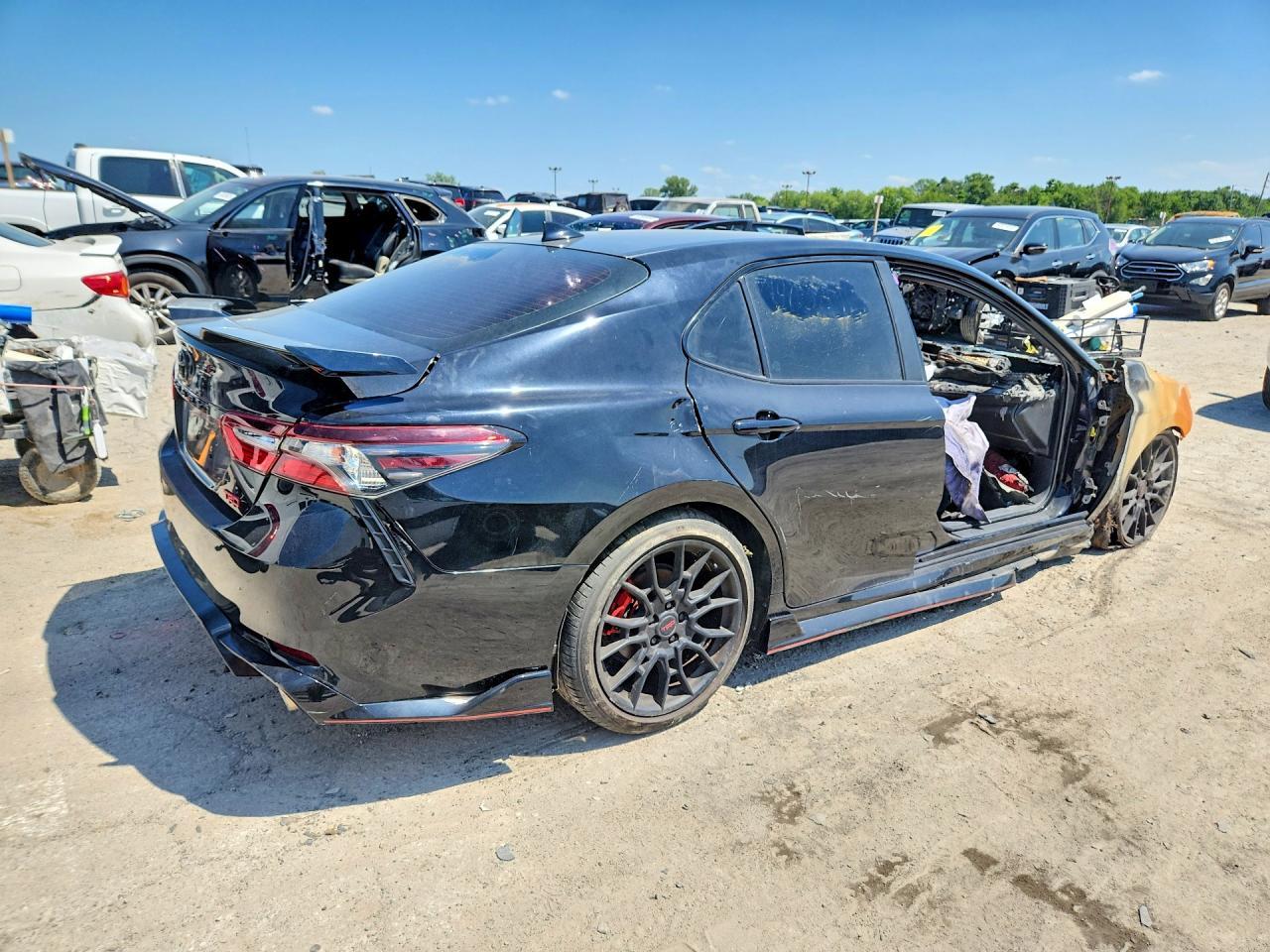 2021 Toyota Camry Trd - Фото 3
