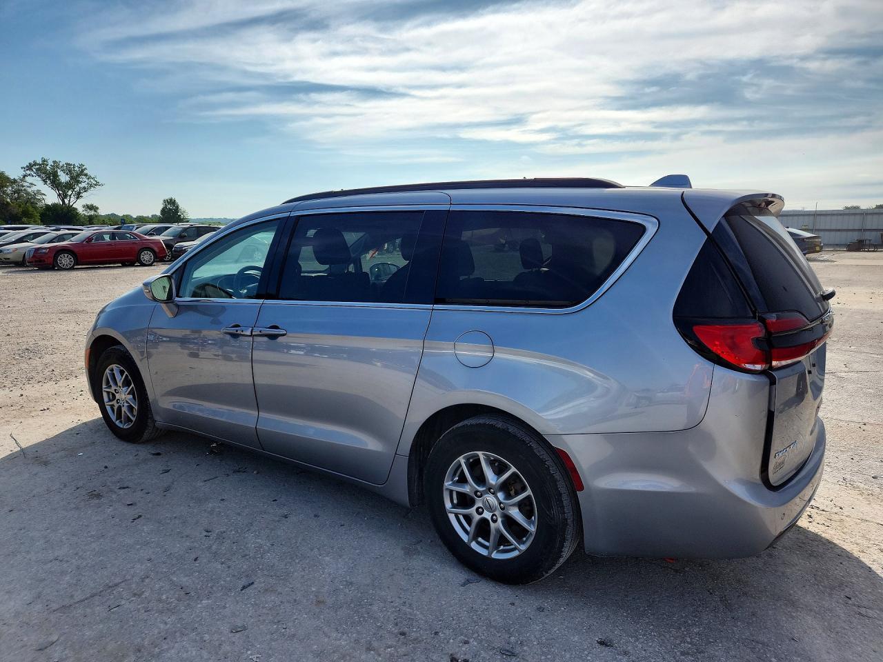 2021 Chrysler Pacifica Touring - Image 2