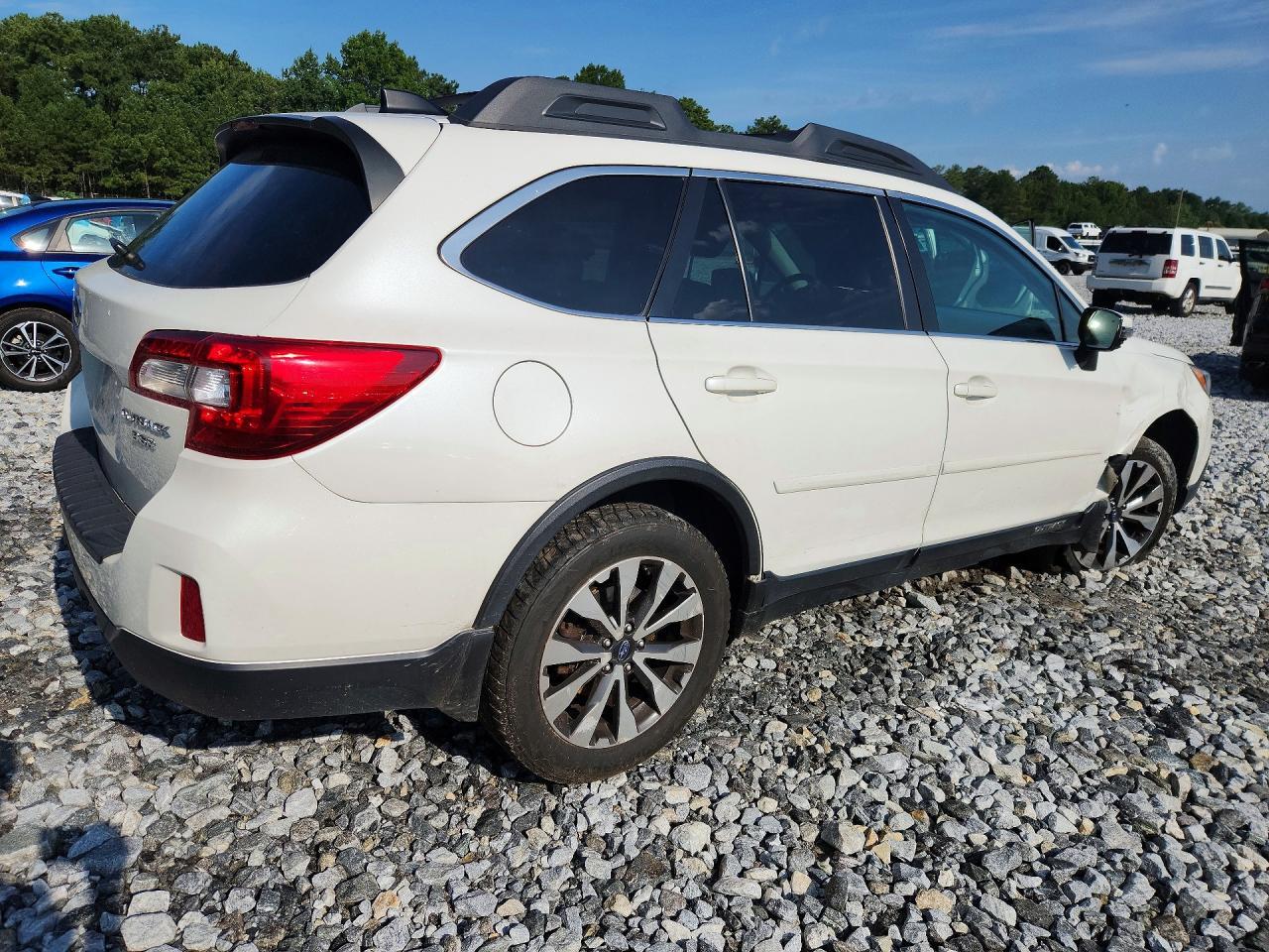2016 Subaru Outback 3.6R Limited - Image 3