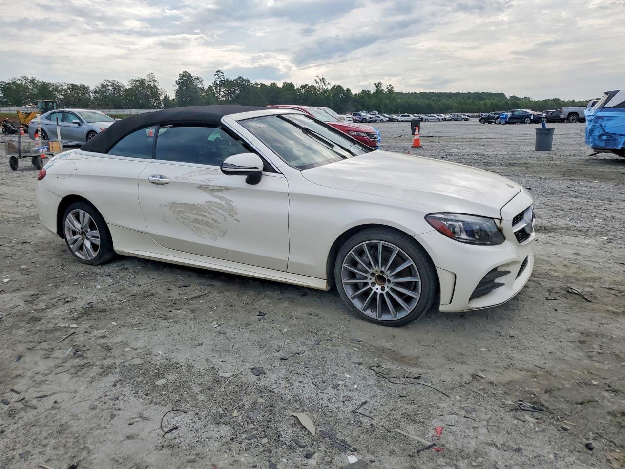 2020 Mercedes-Benz C 300 - Фото 4