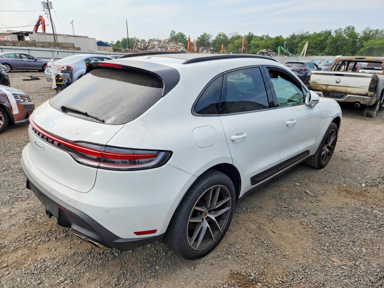 2024 Porsche Macan S - Фото 3