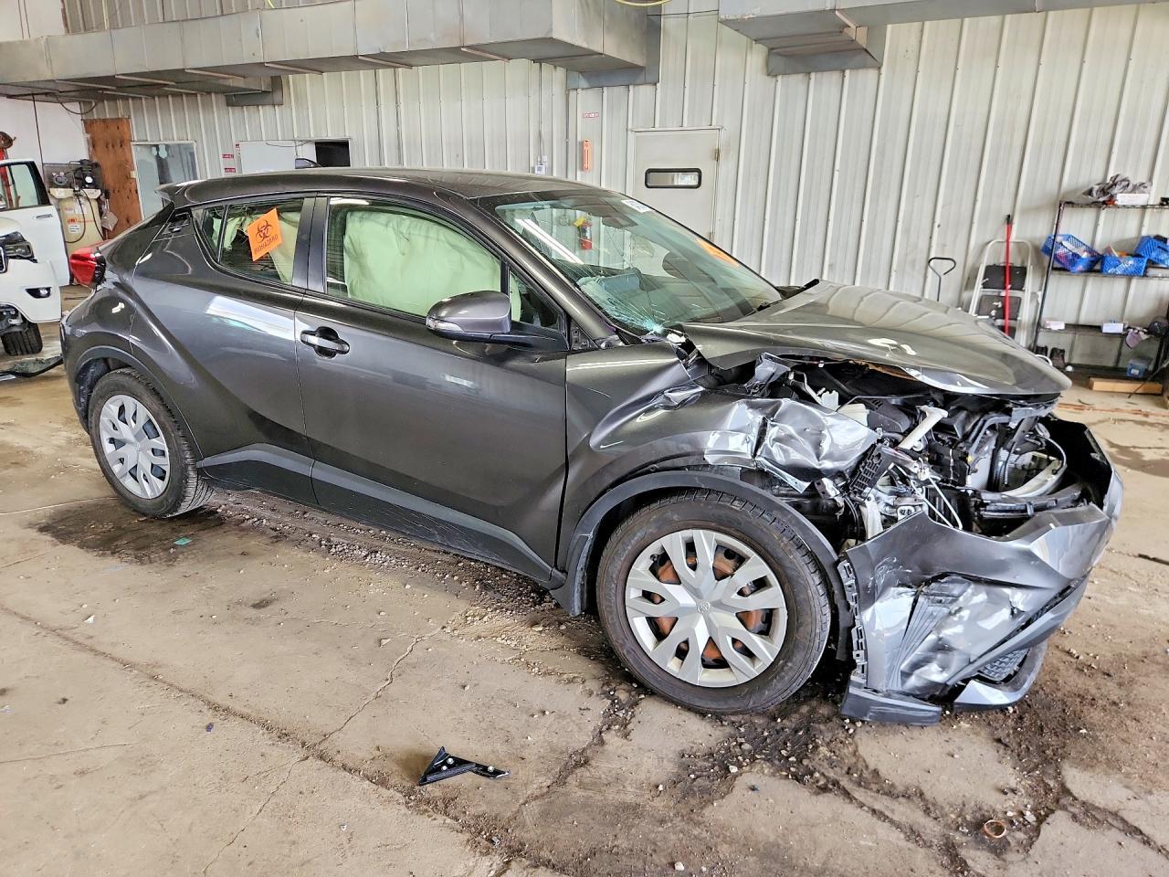 2021 Toyota C-Hr Le - Image 4