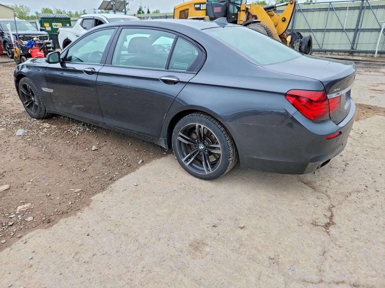 2015 BMW 750 Lxi - Фото 2