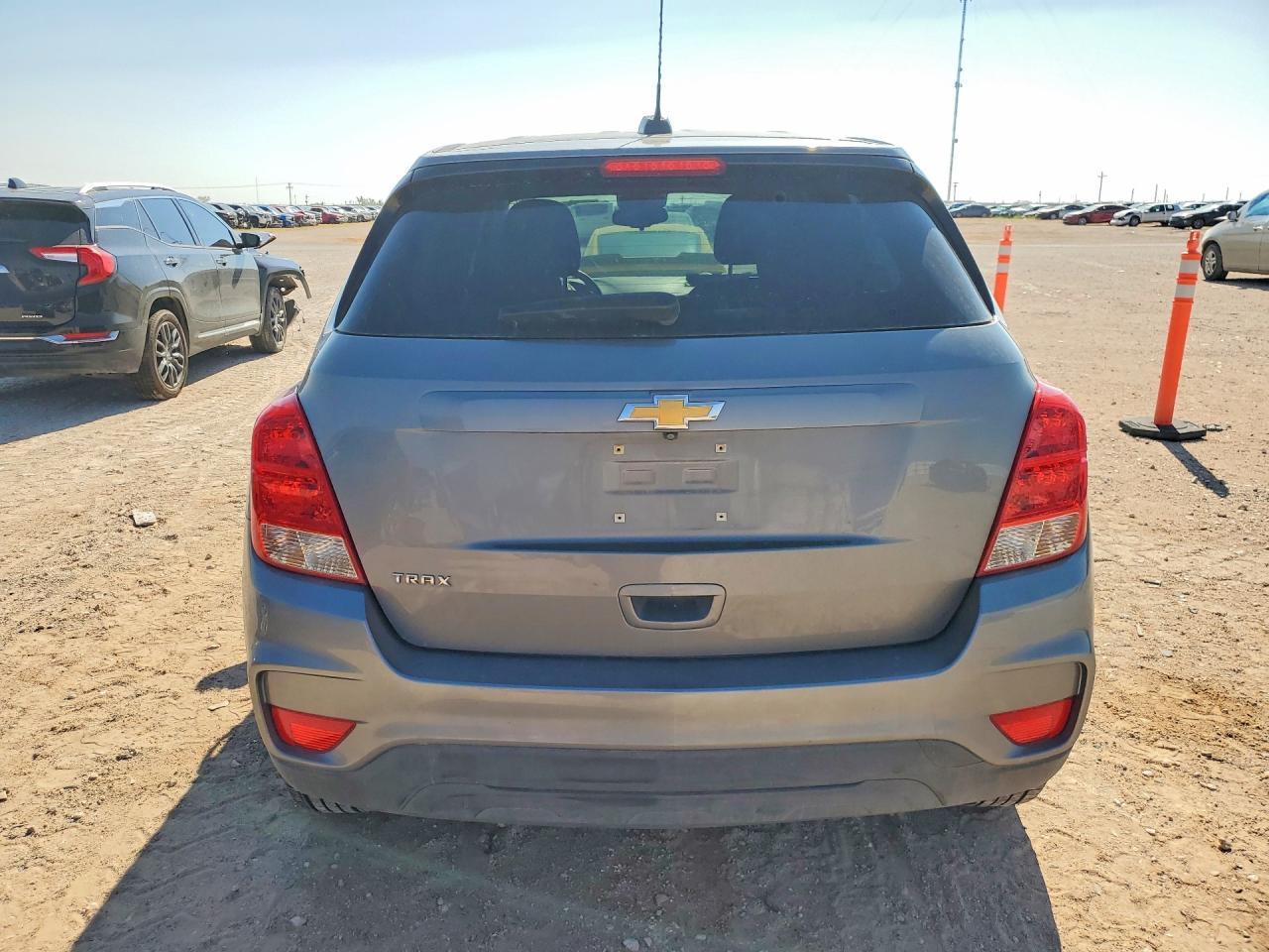2020 Chevrolet Trax Ls - Image 6