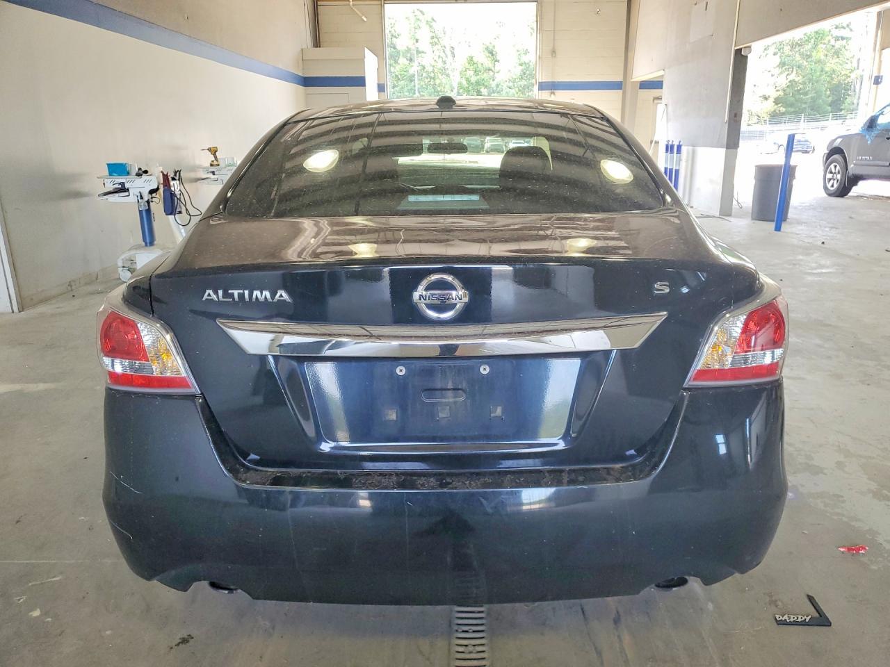 2015 Nissan Altima 2.5 S - Фото 6