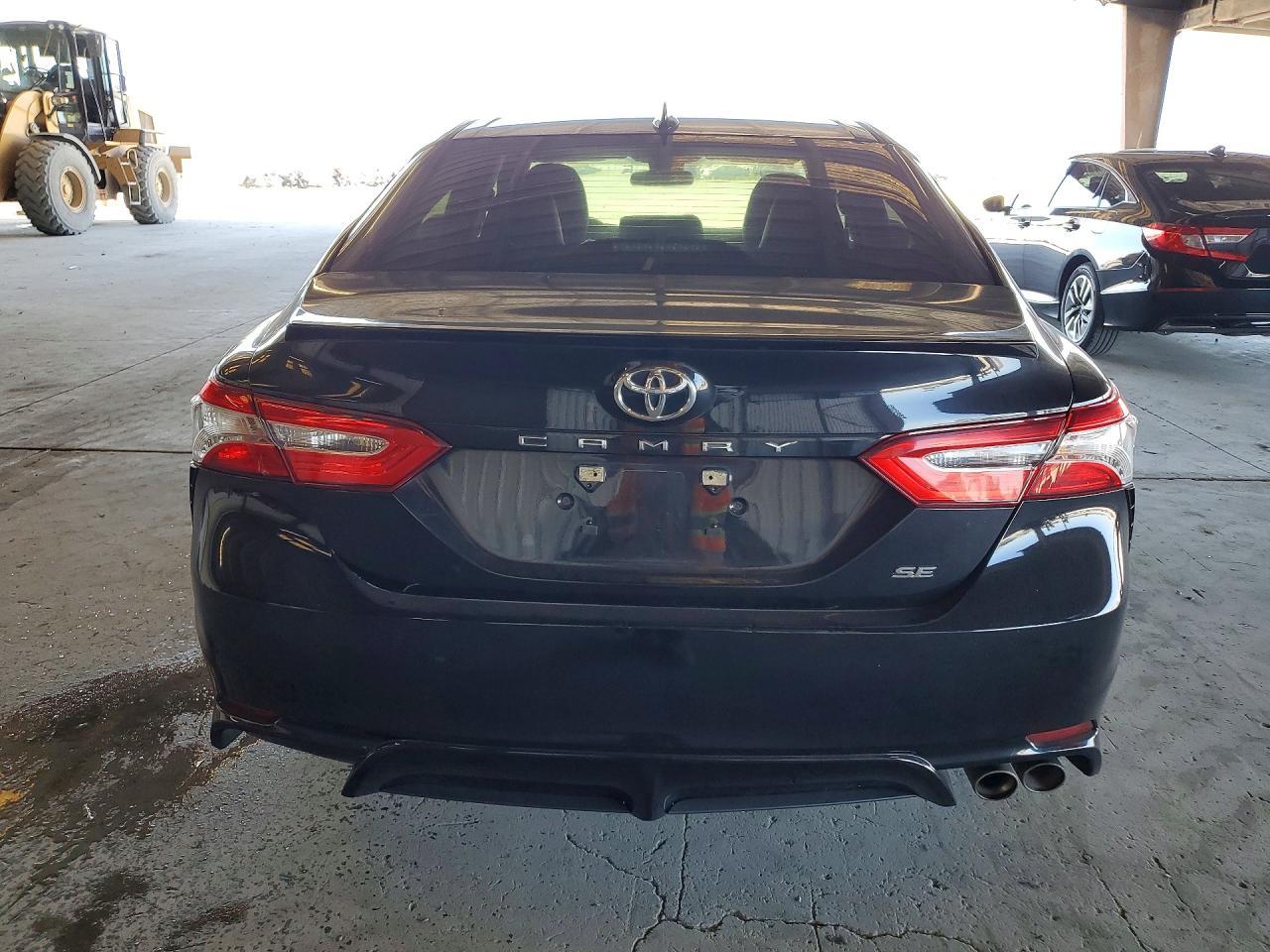 2020 Toyota Camry Se - Image 6