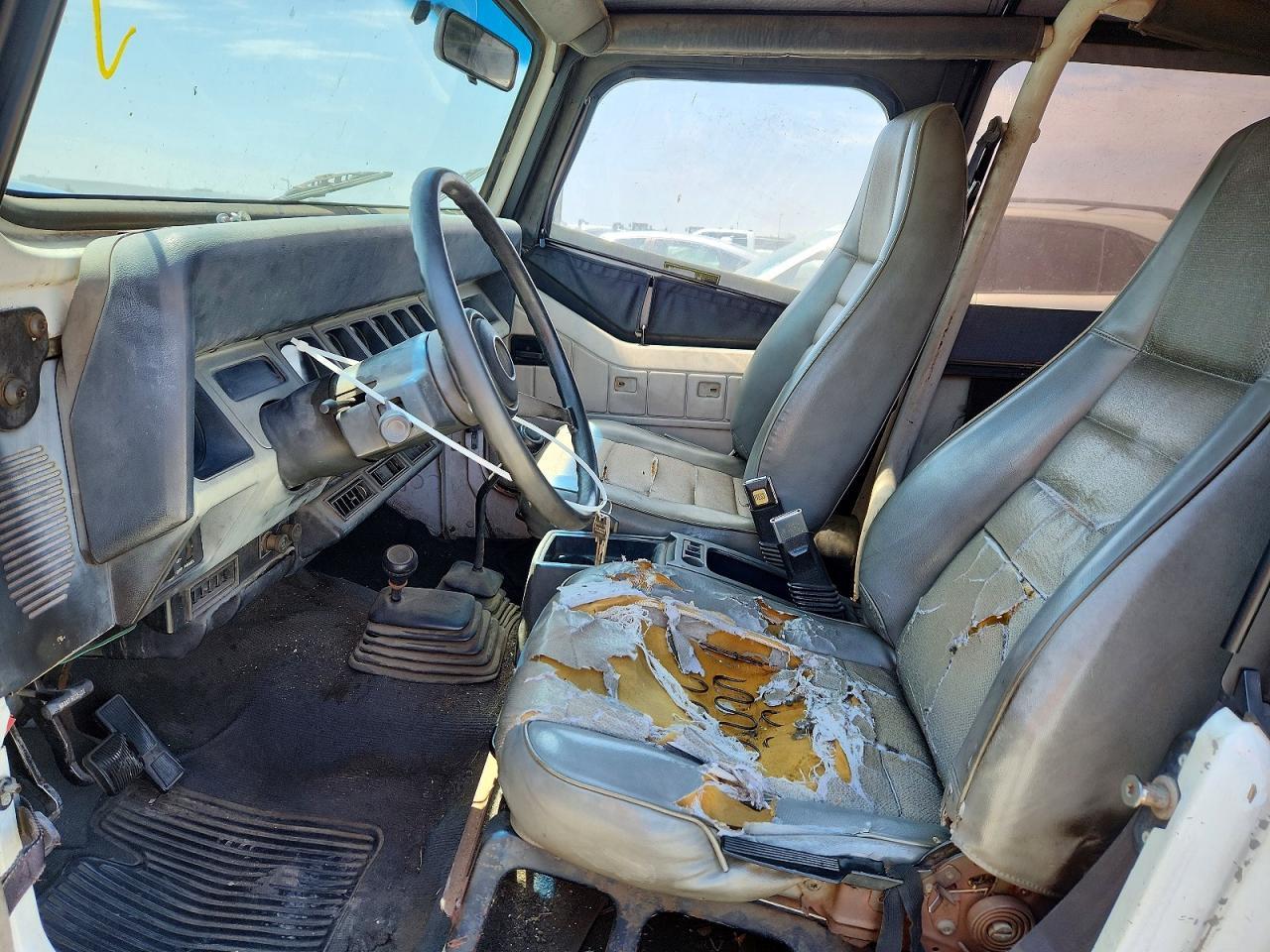 1993 Jeep Wrangler / Yj S - Image 7