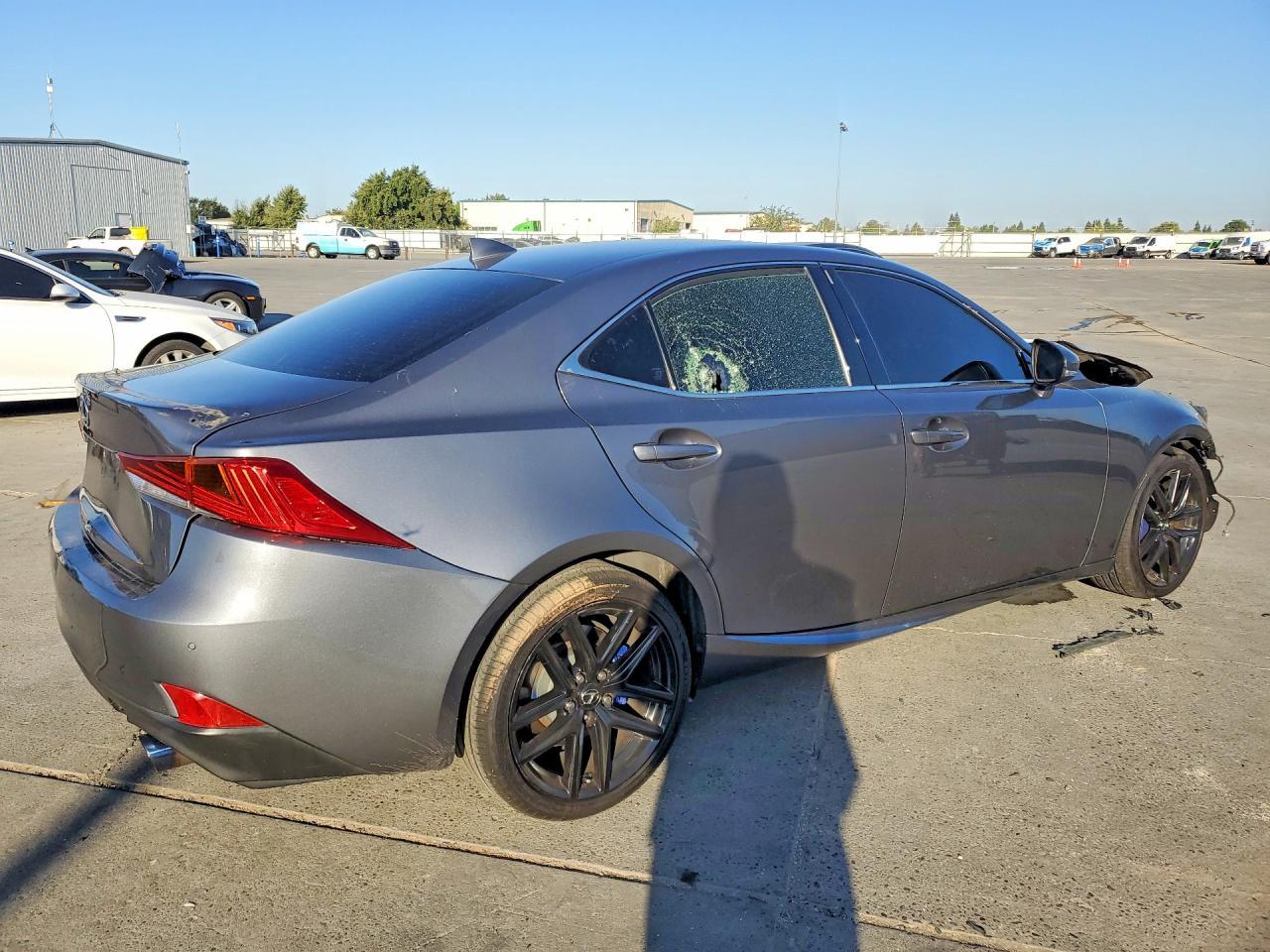 2017 Lexus Is 200T - Фото 3