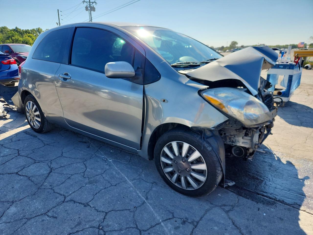 2010 Toyota Yaris Base - Фото 4