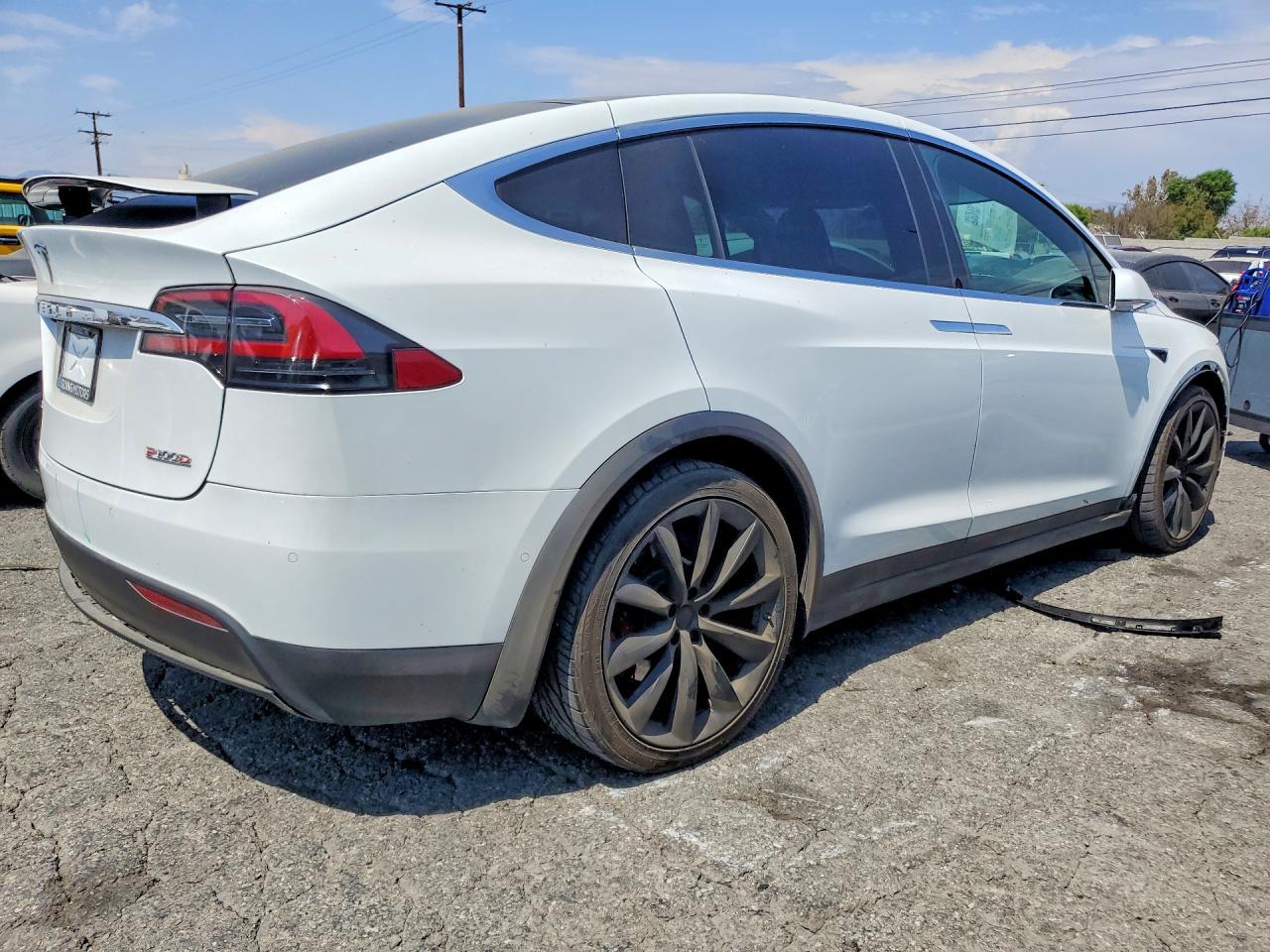 2018 Tesla Model X - Фото 3