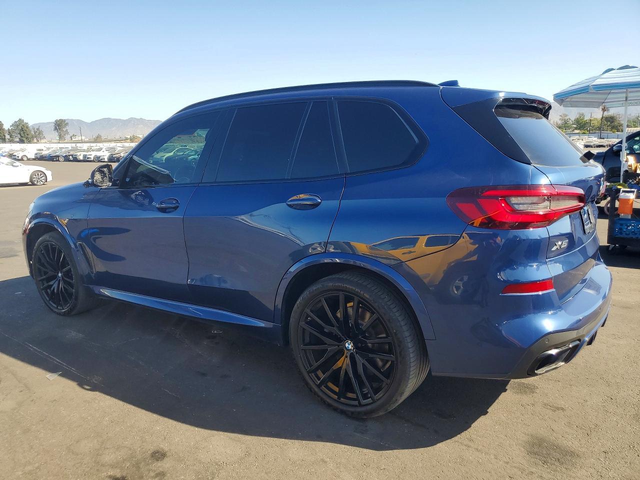 2021 BMW X5 Sdrive 40I - Фото 2