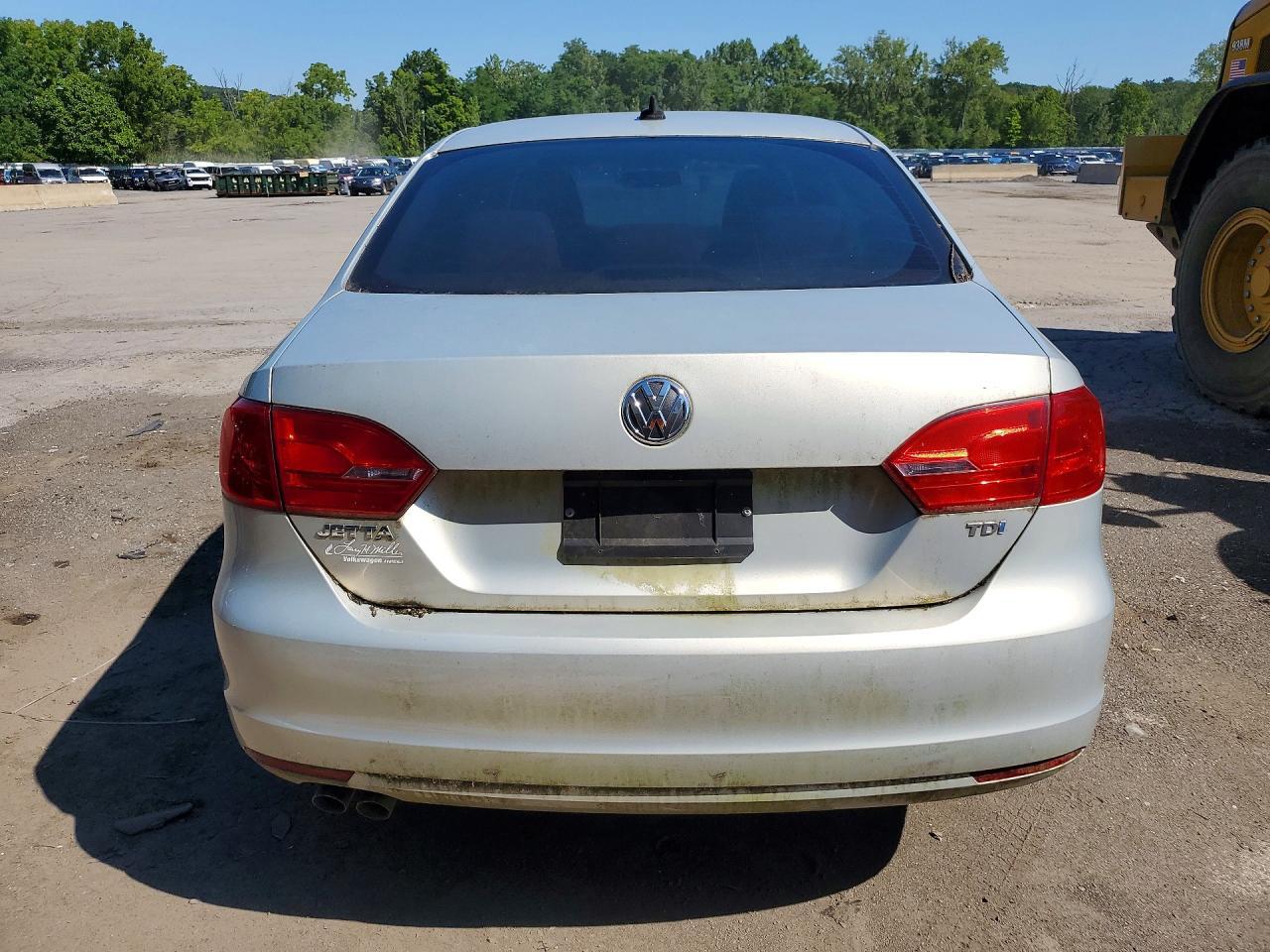 2011 Volkswagen Jetta Tdi - Image 6