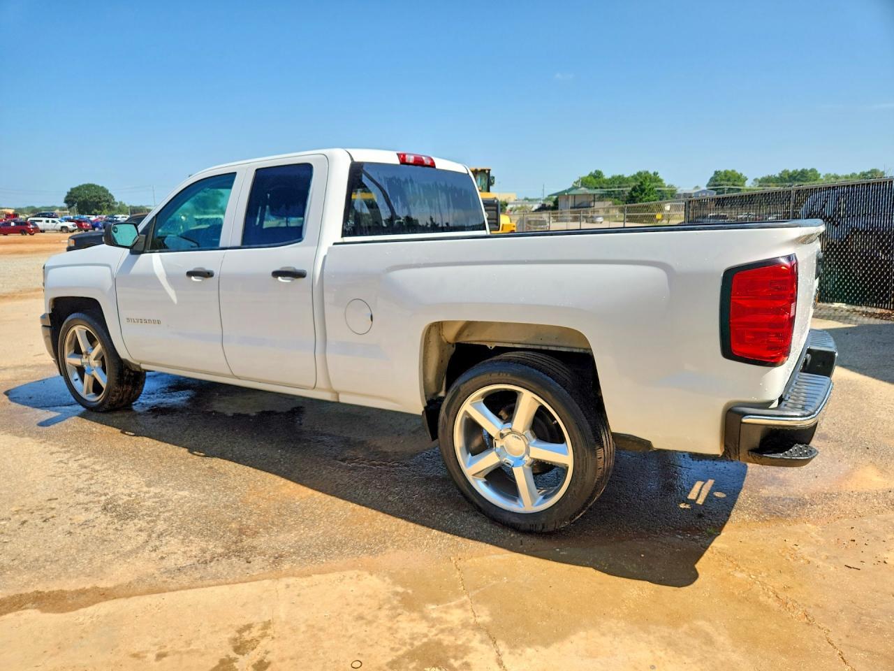 2015 Chevrolet Silverado C1500 - Фото 2