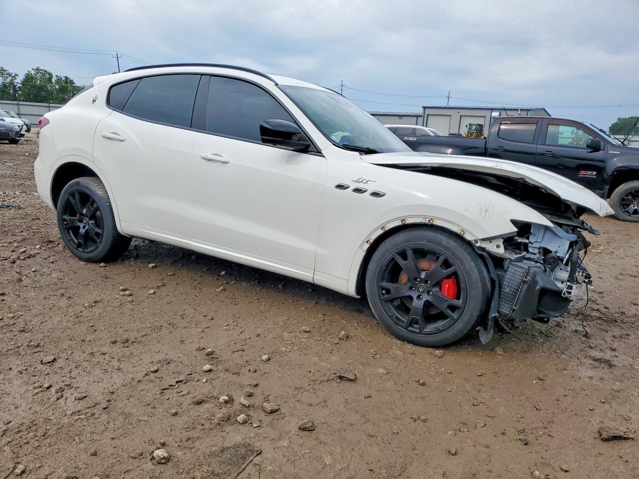 2022 Maserati Levante Base - Фото 4