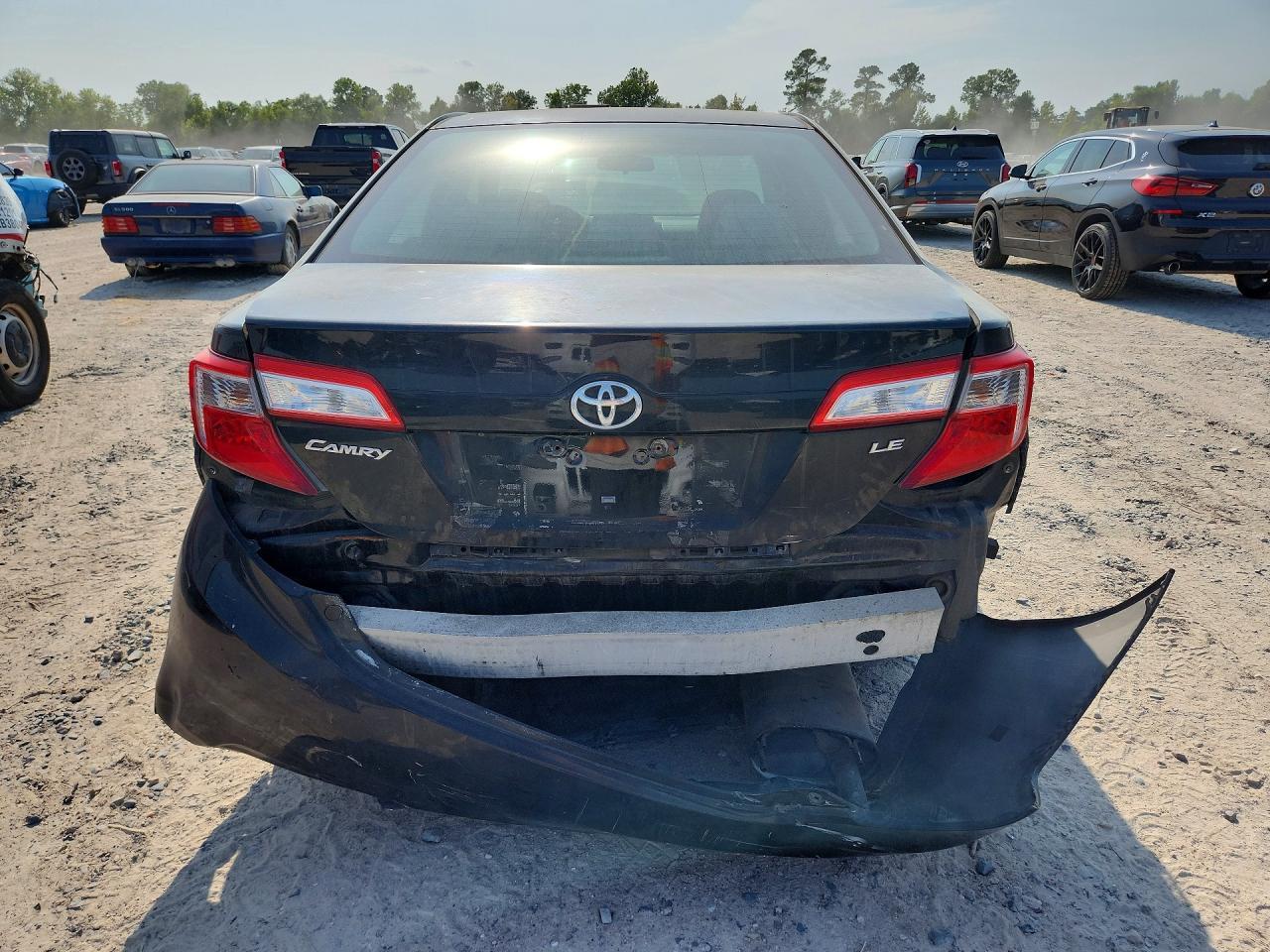 2014 Toyota Camry Le - Image 6