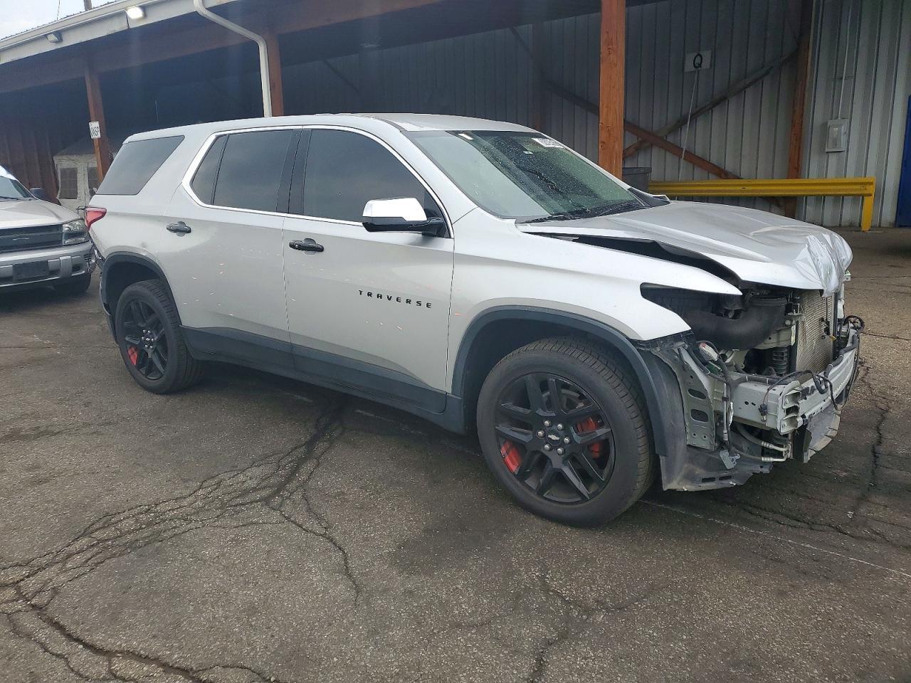 2020 Chevrolet Traverse Ls - Image 4