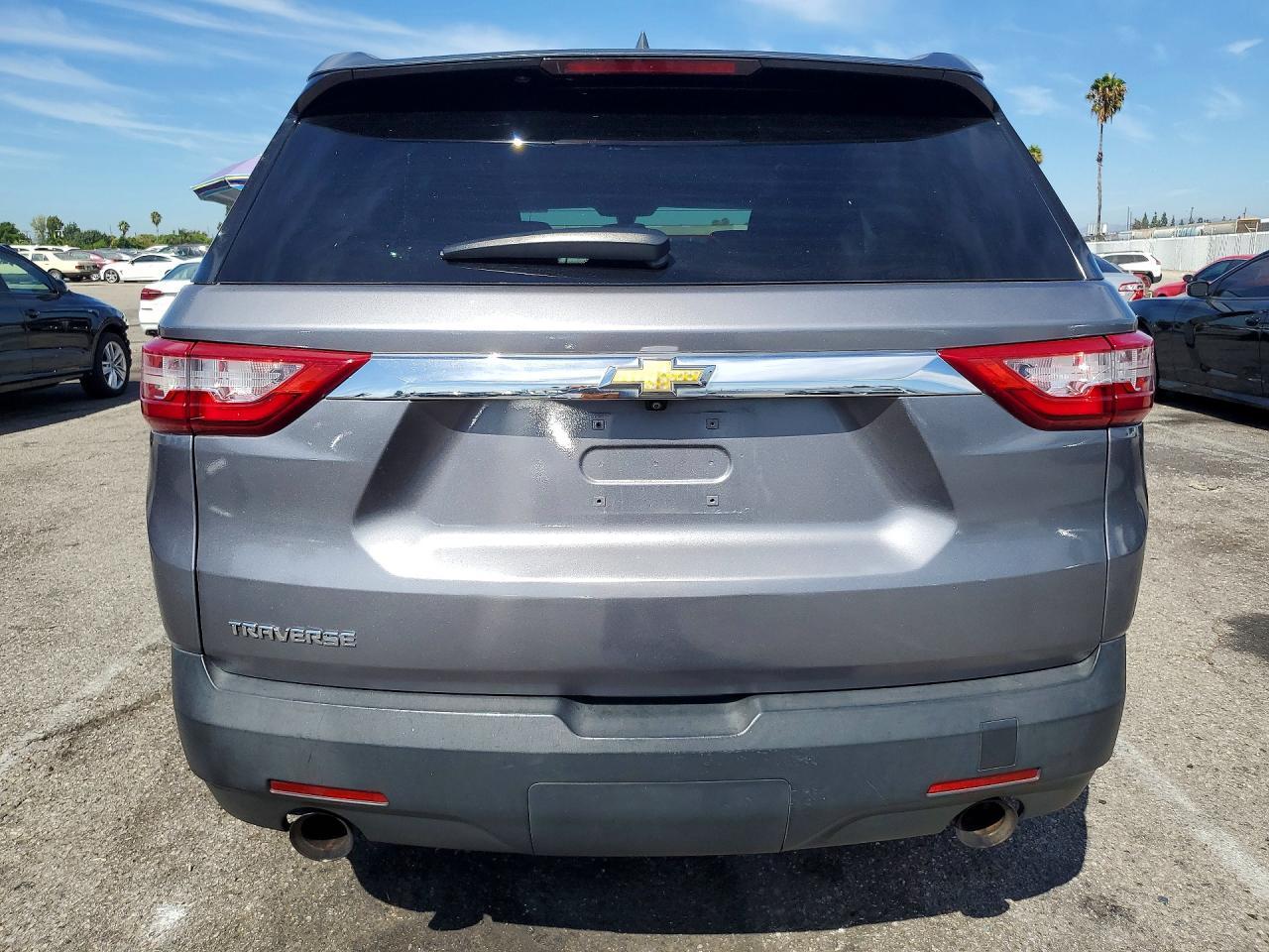 2020 Chevrolet Traverse Ls - Фото 6