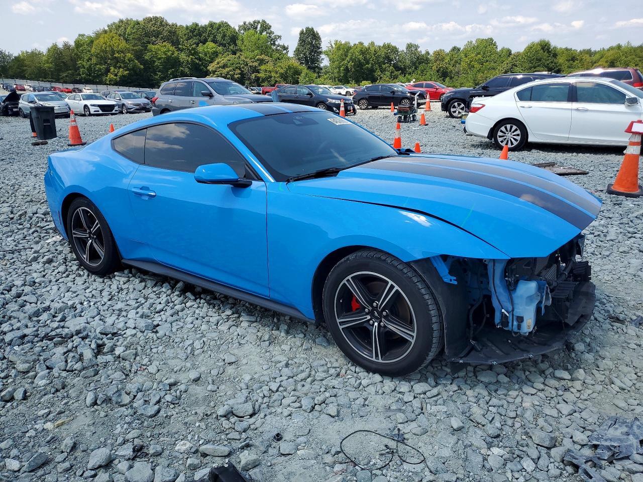 2024 Ford Mustang - Image 4