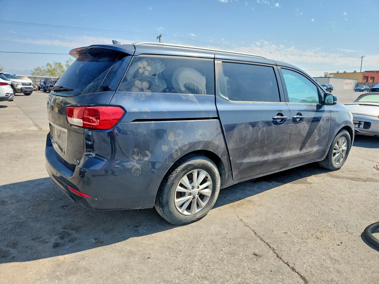 2016 Kia Sedona - Фото 3