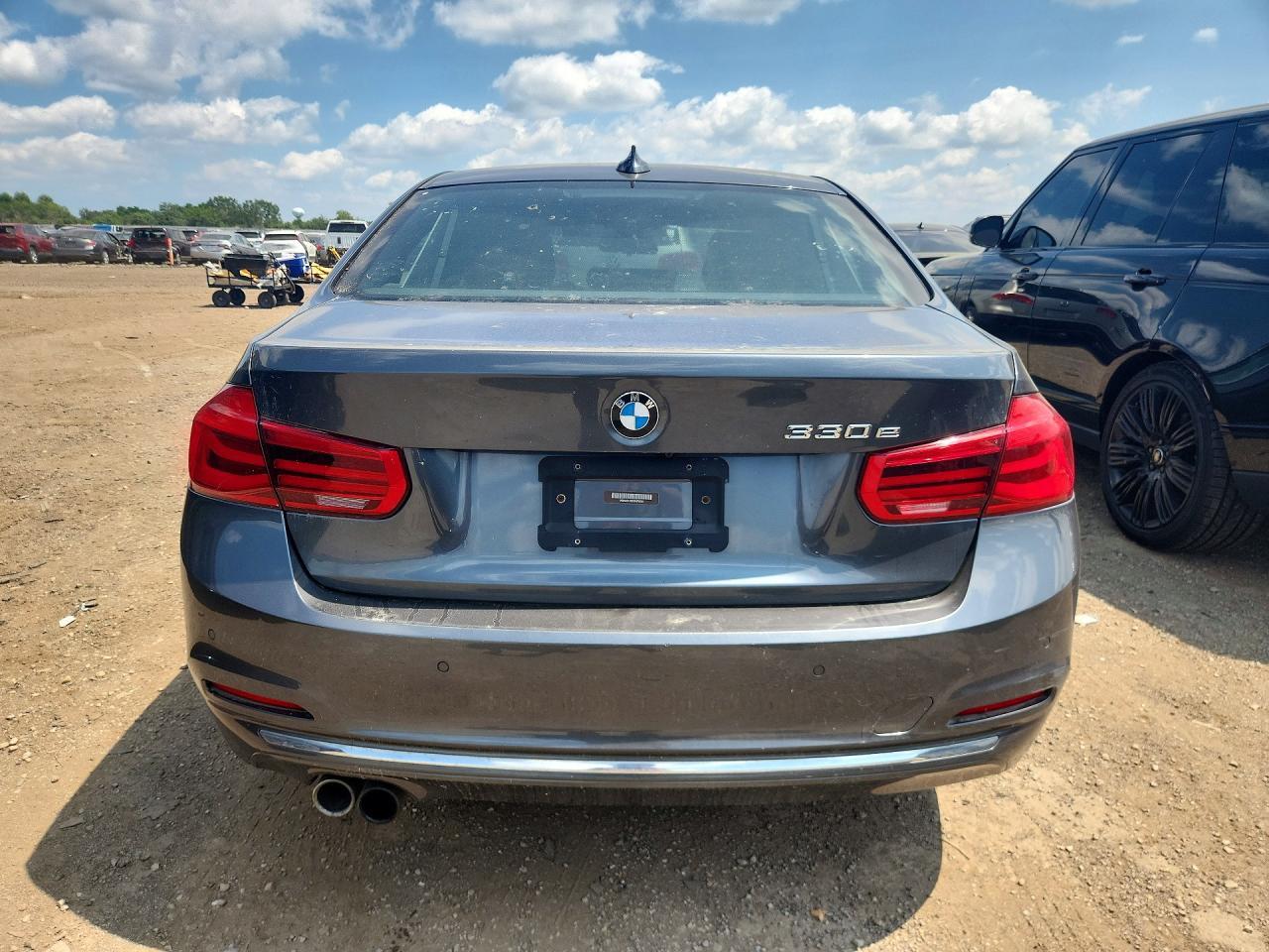 2016 BMW 330E - Фото 6