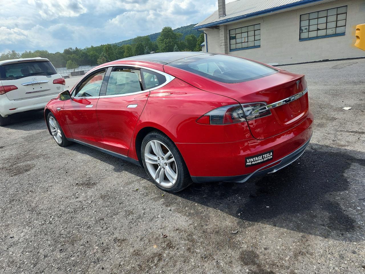 2014 Tesla Model S - Фото 2