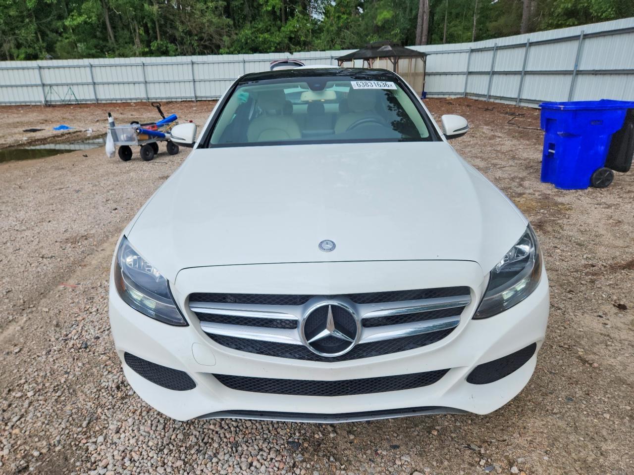 2017 Mercedes-Benz C 300 4Matic - Фото 5