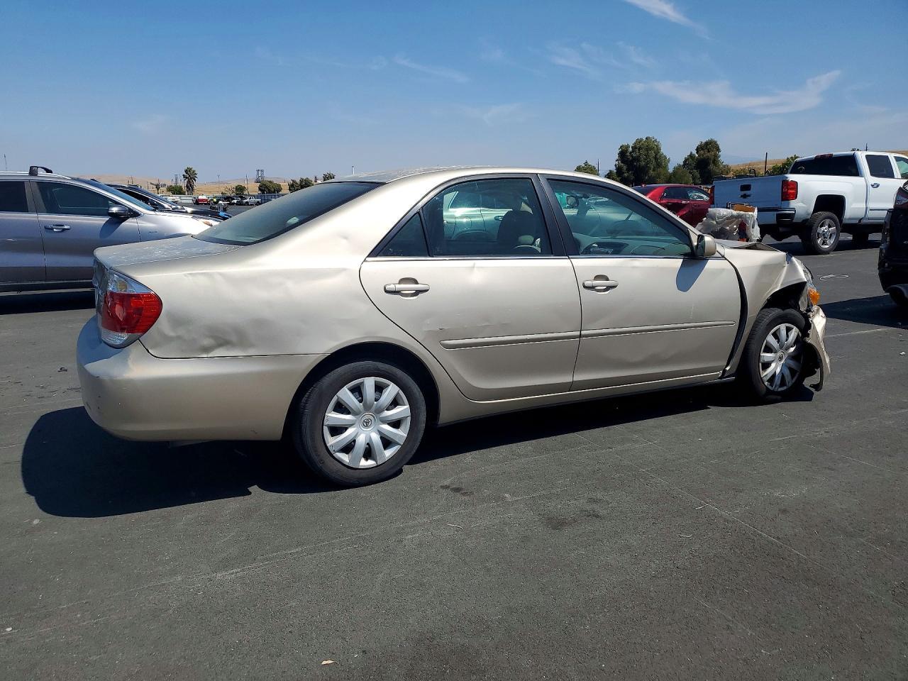 2005 Toyota Camry - Image 3