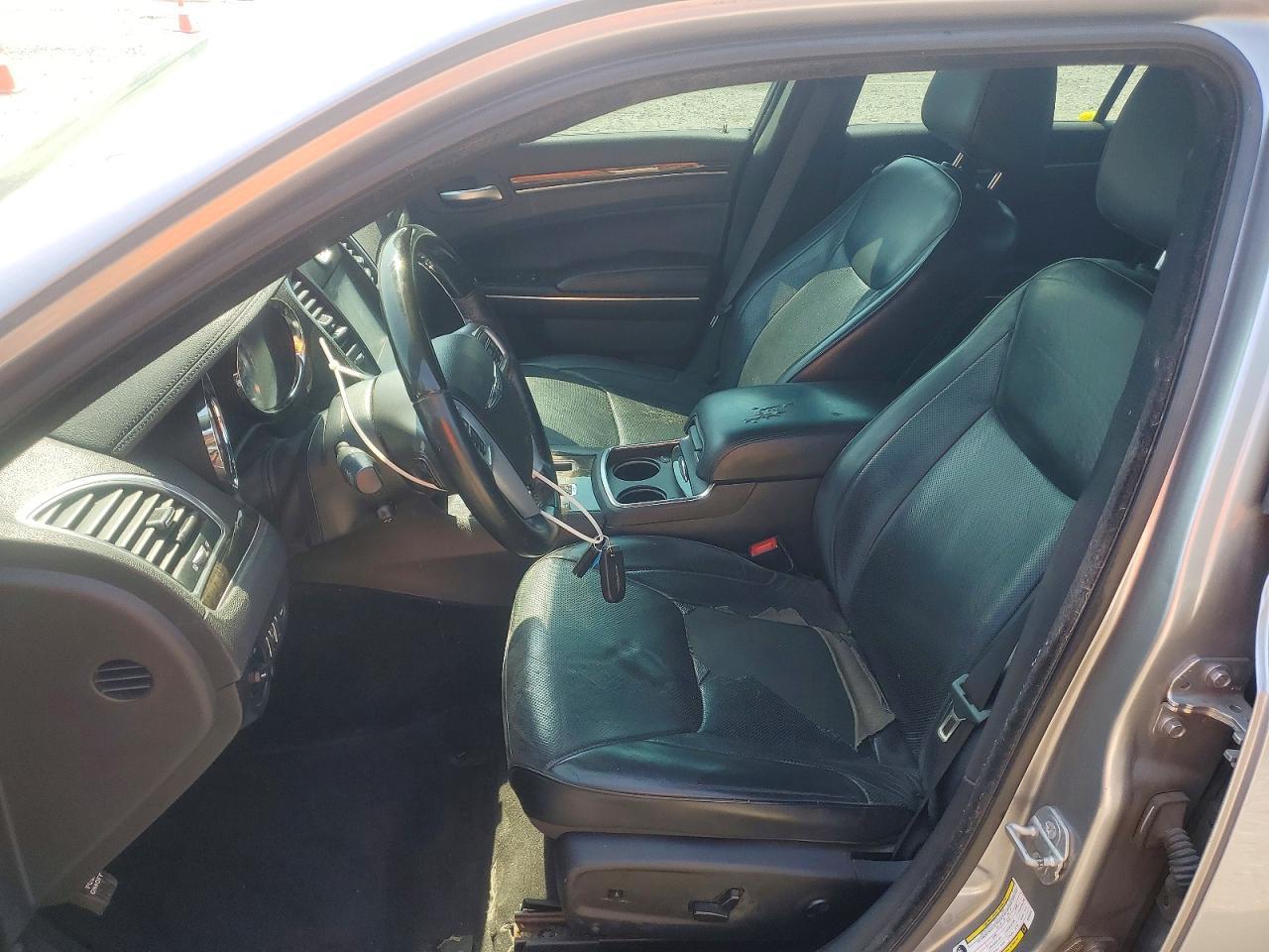 2014 Chrysler 300C - Фото 7