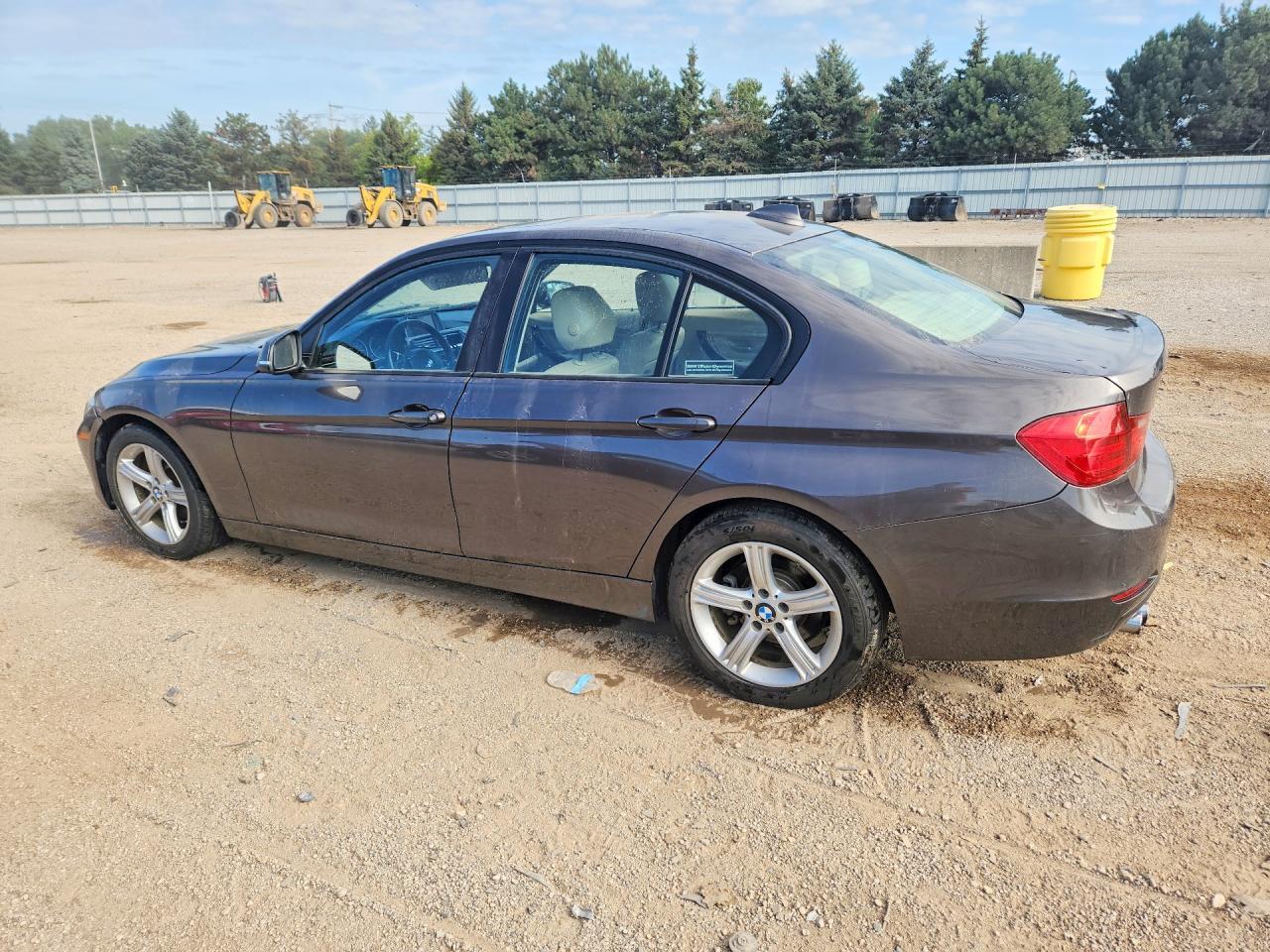 2013 BMW 328 I - Фото 2