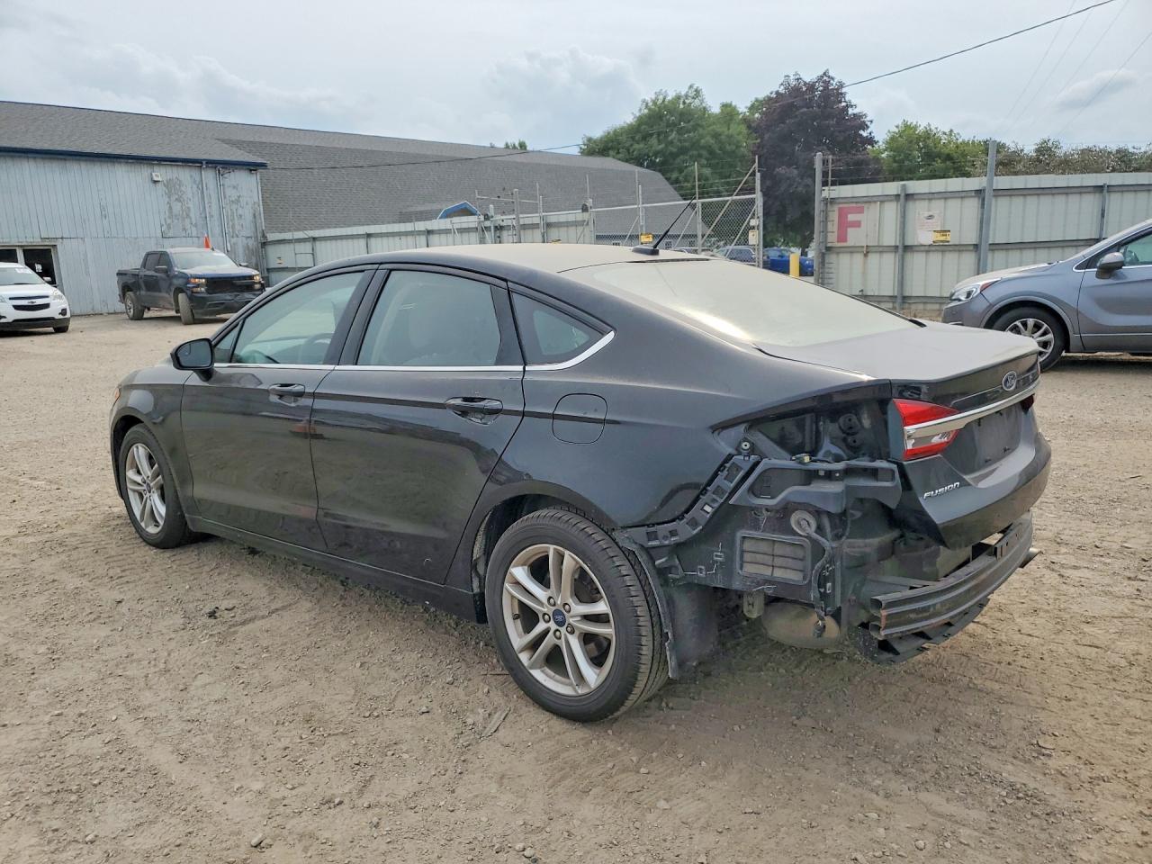 2018 Ford Fusion Se - Image 2