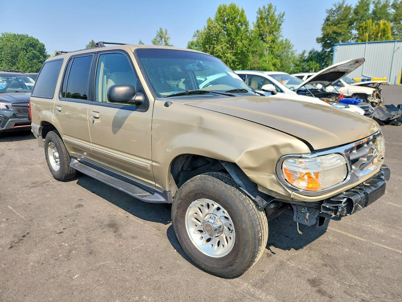 1999 Ford Explorer - Image 4