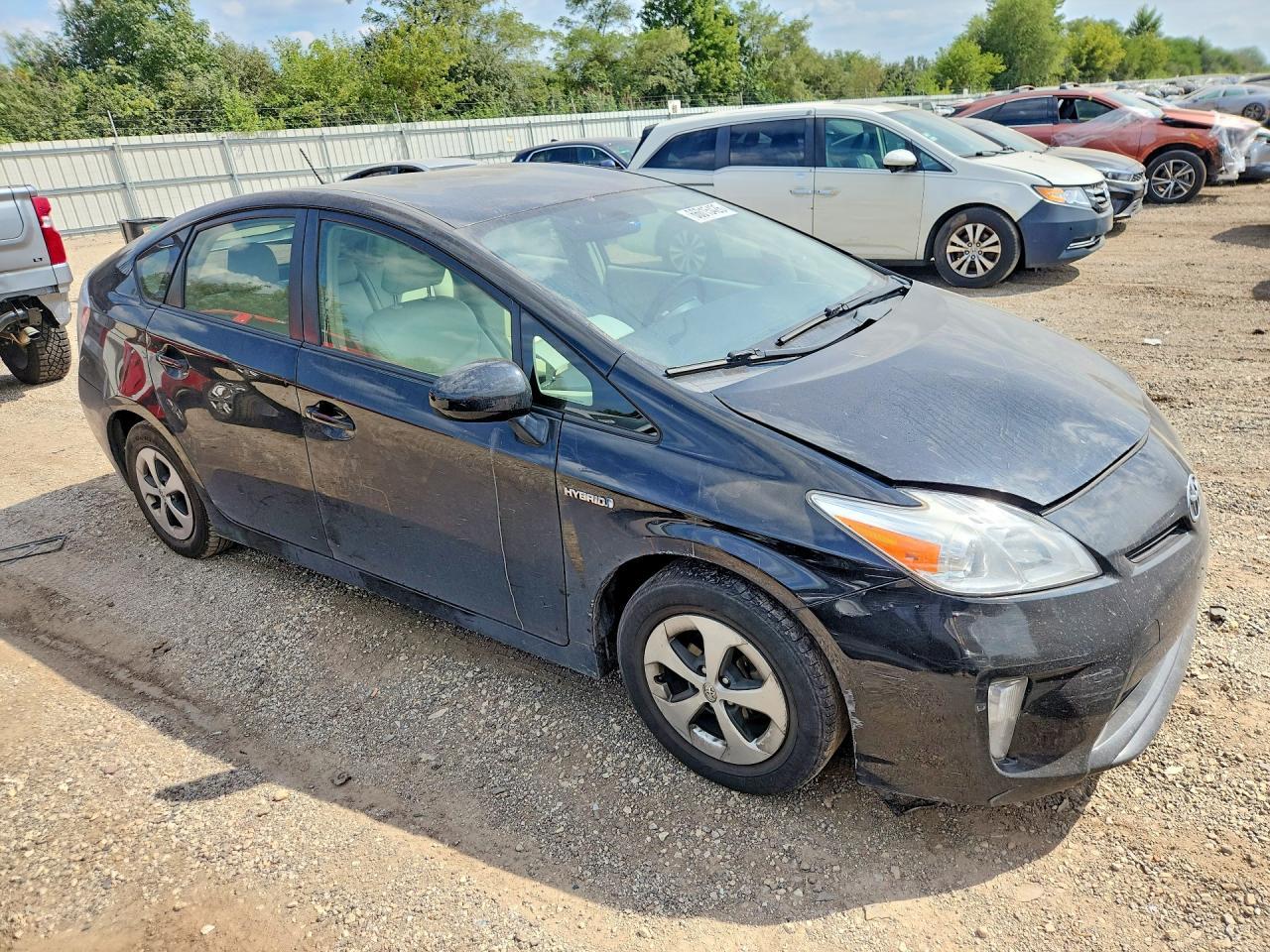2014 Toyota Prius Two - Фото 4
