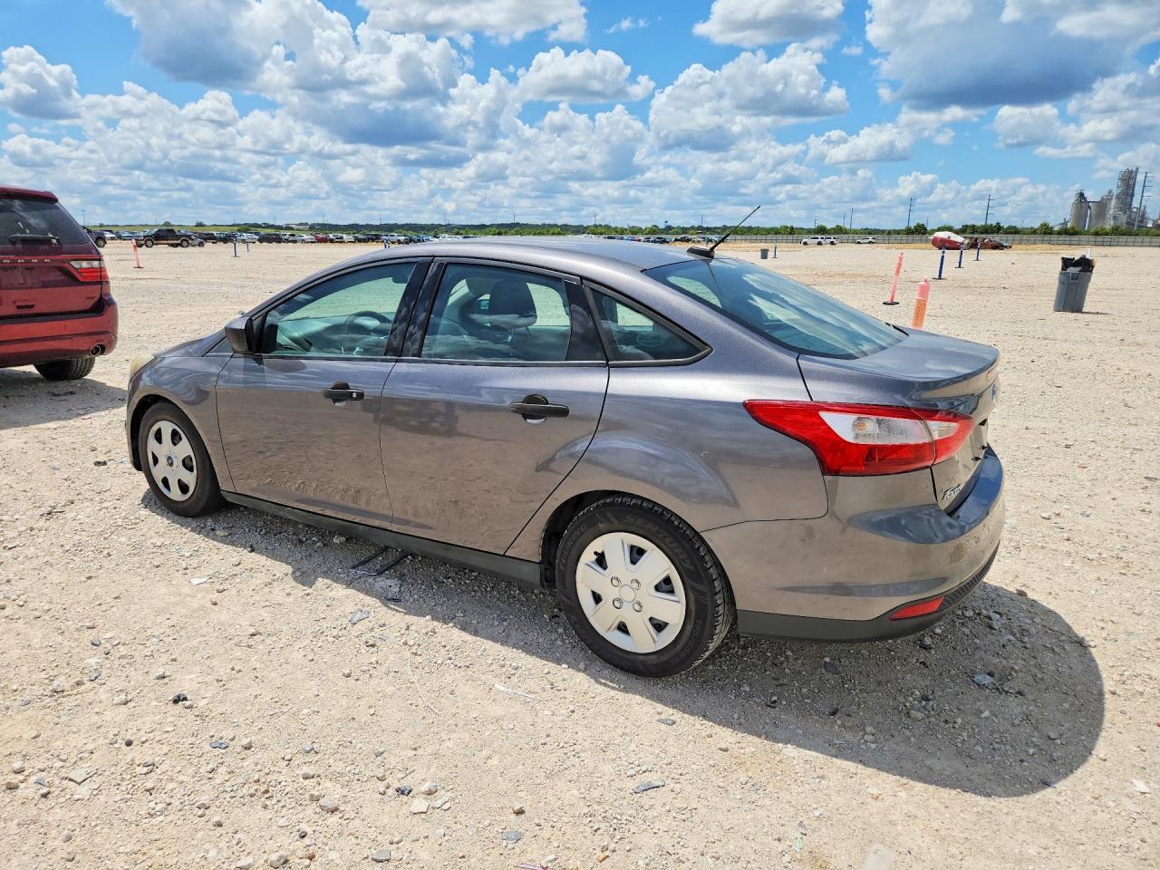 2014 Ford Focus S - Image 2