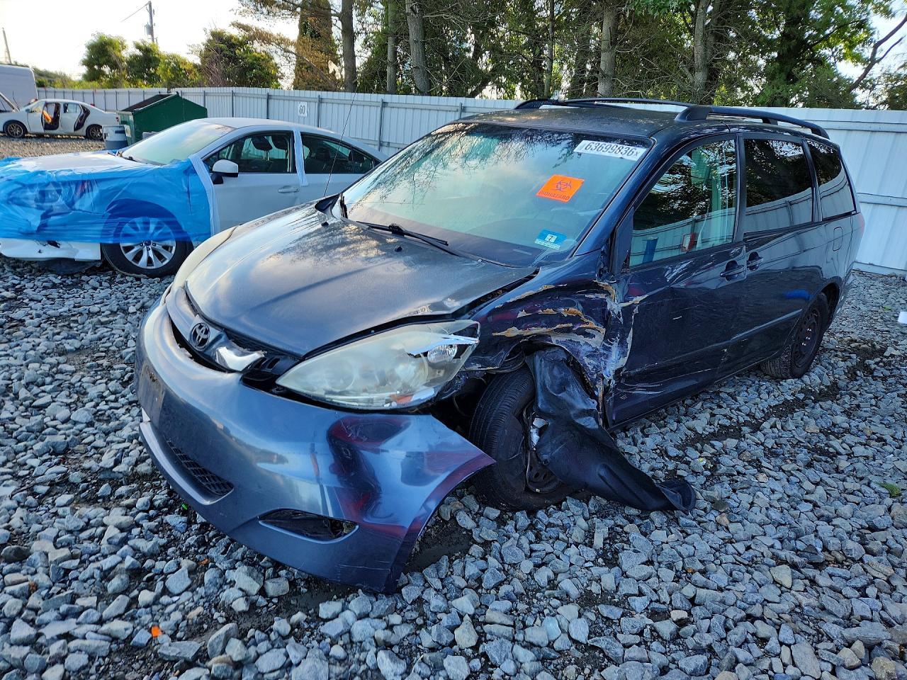 2008 Toyota Sienna Le 7-Passenger