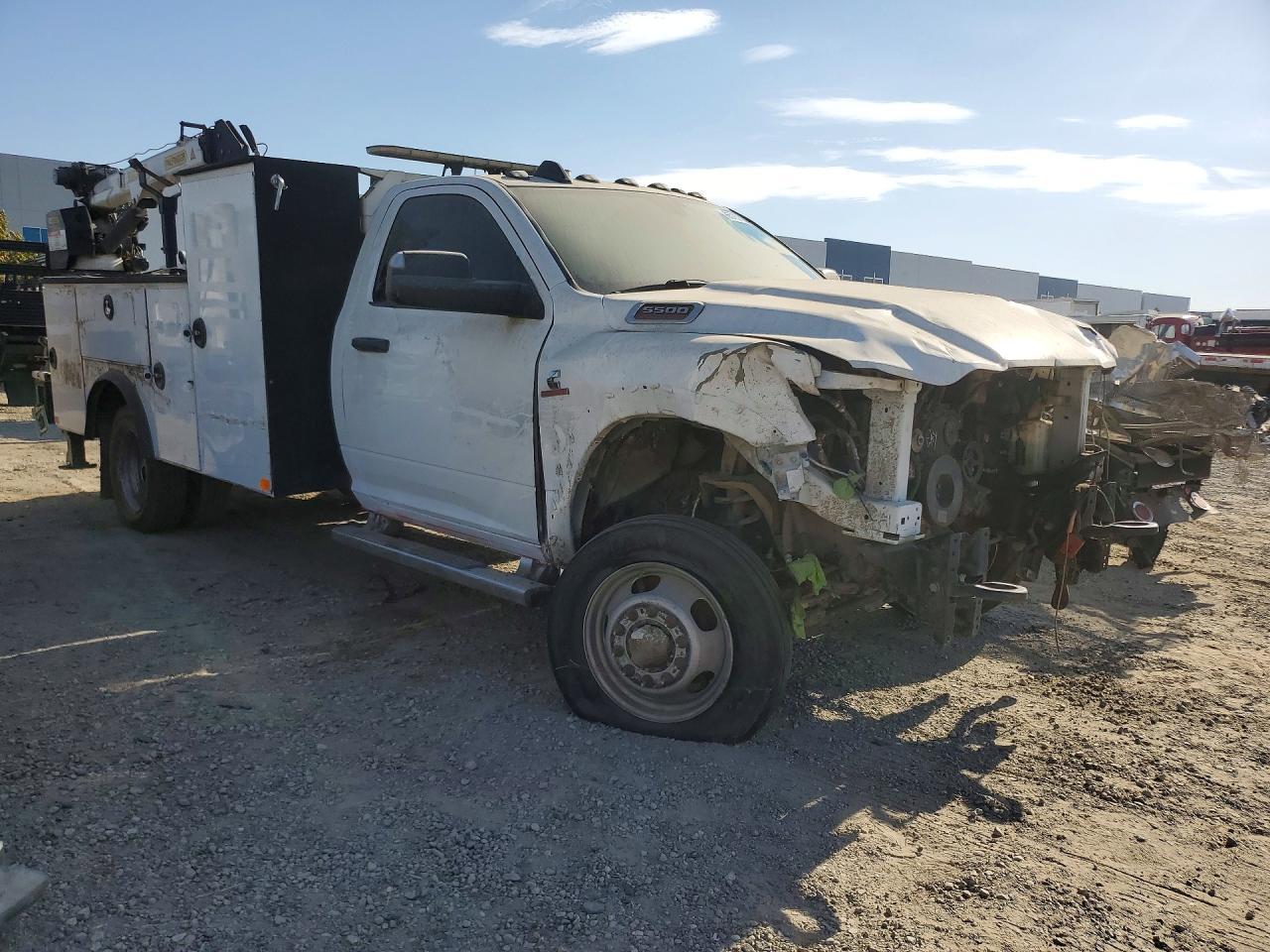 2022 Ram 5500 - Фото 4