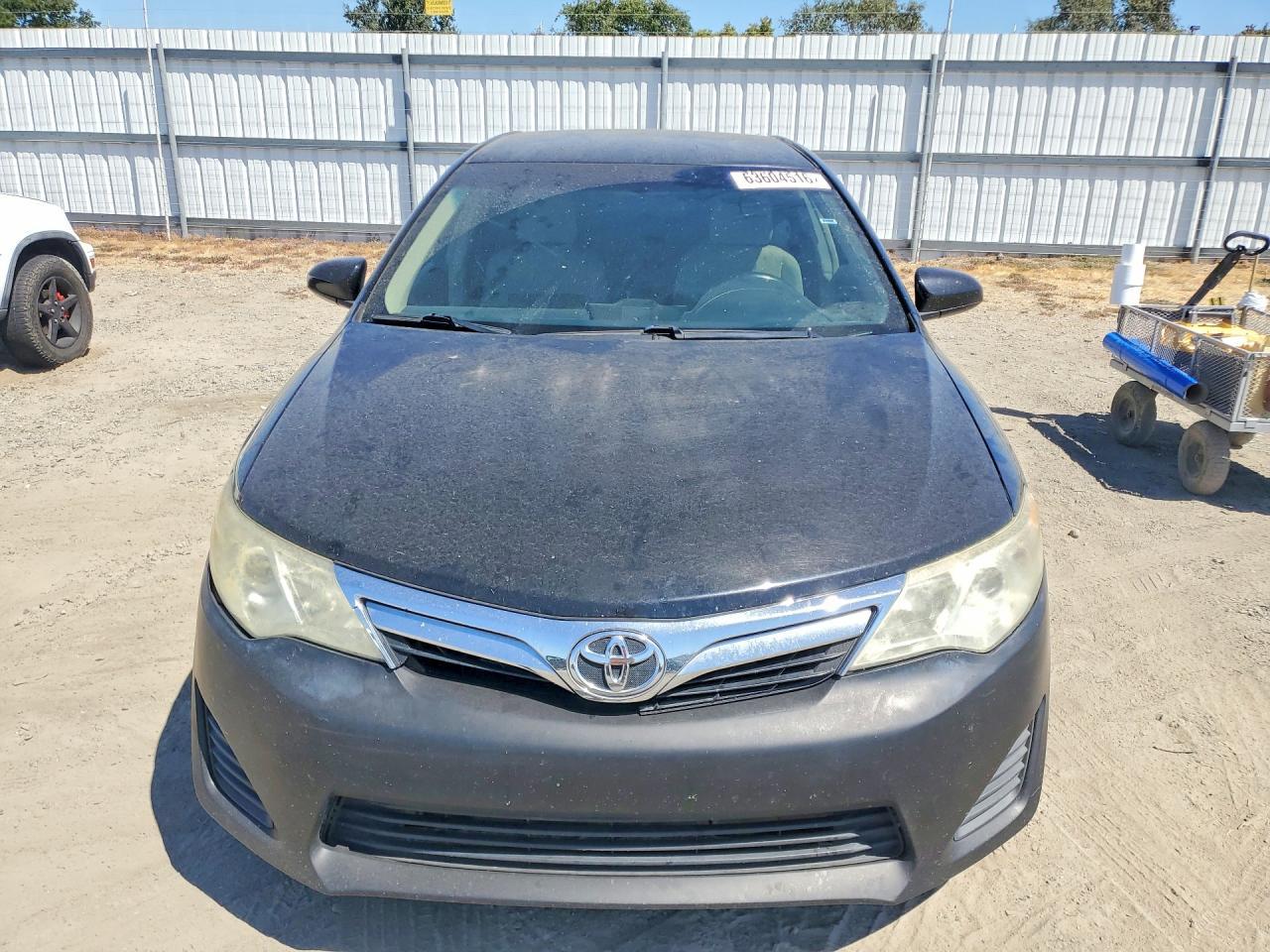 2014 Toyota Camry Le - Фото 5