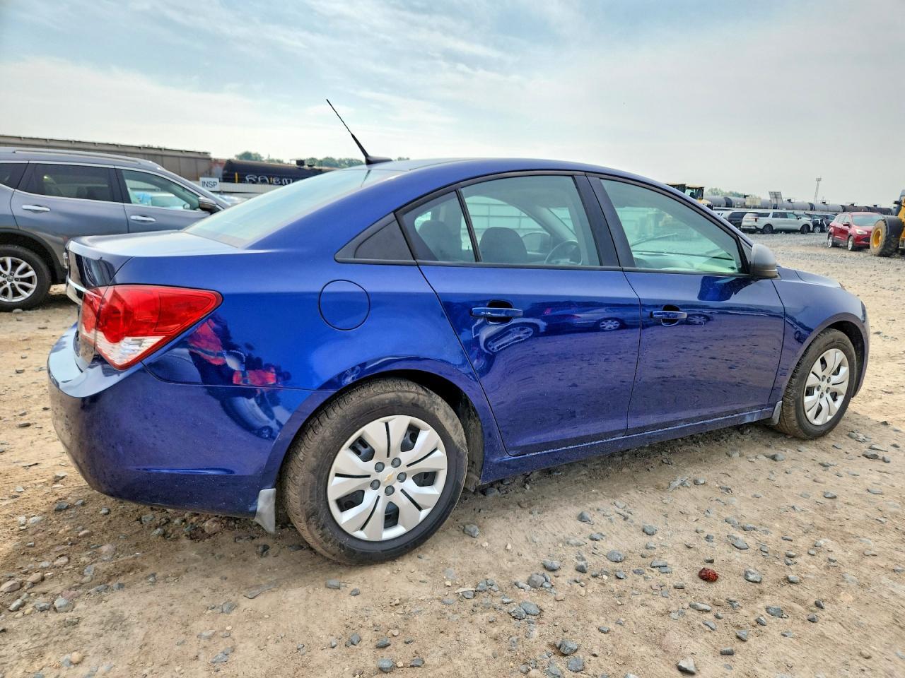 2013 Chevrolet Cruze Ls - Фото 3