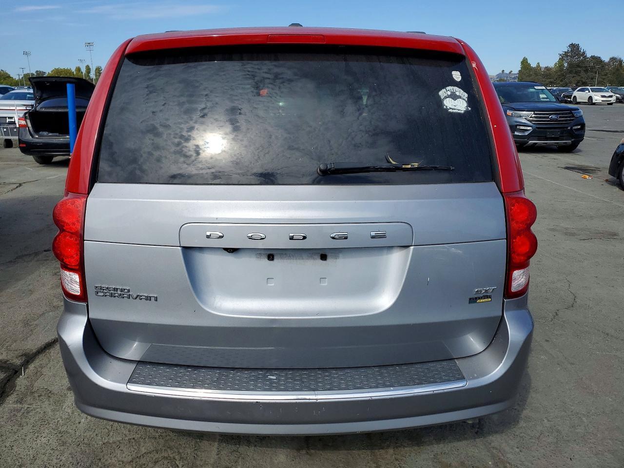 2014 Dodge Grand Caravan Sxt - Image 6