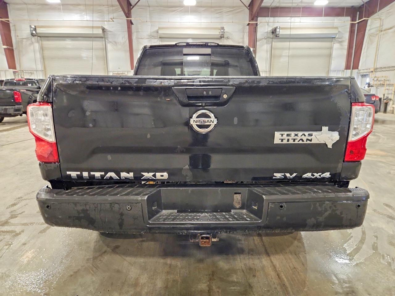 2017 Nissan Titan Xd Pro-4X - Фото 6