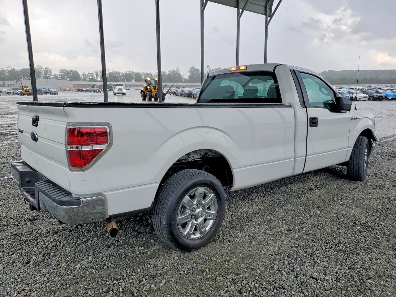 2014 Ford F150 - Фото 3