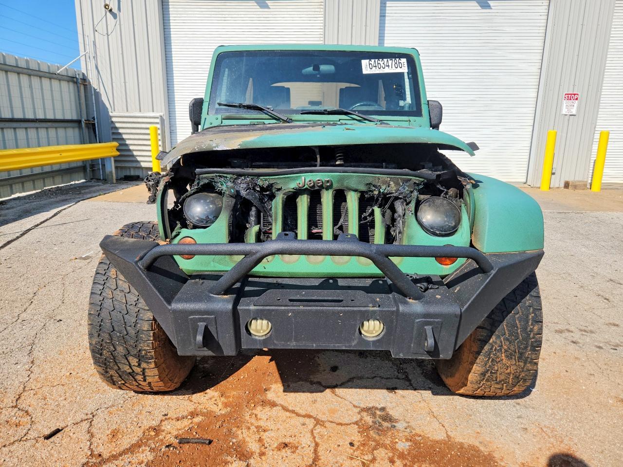 2010 Jeep Wrangler Unlimited Sahara - Image 5