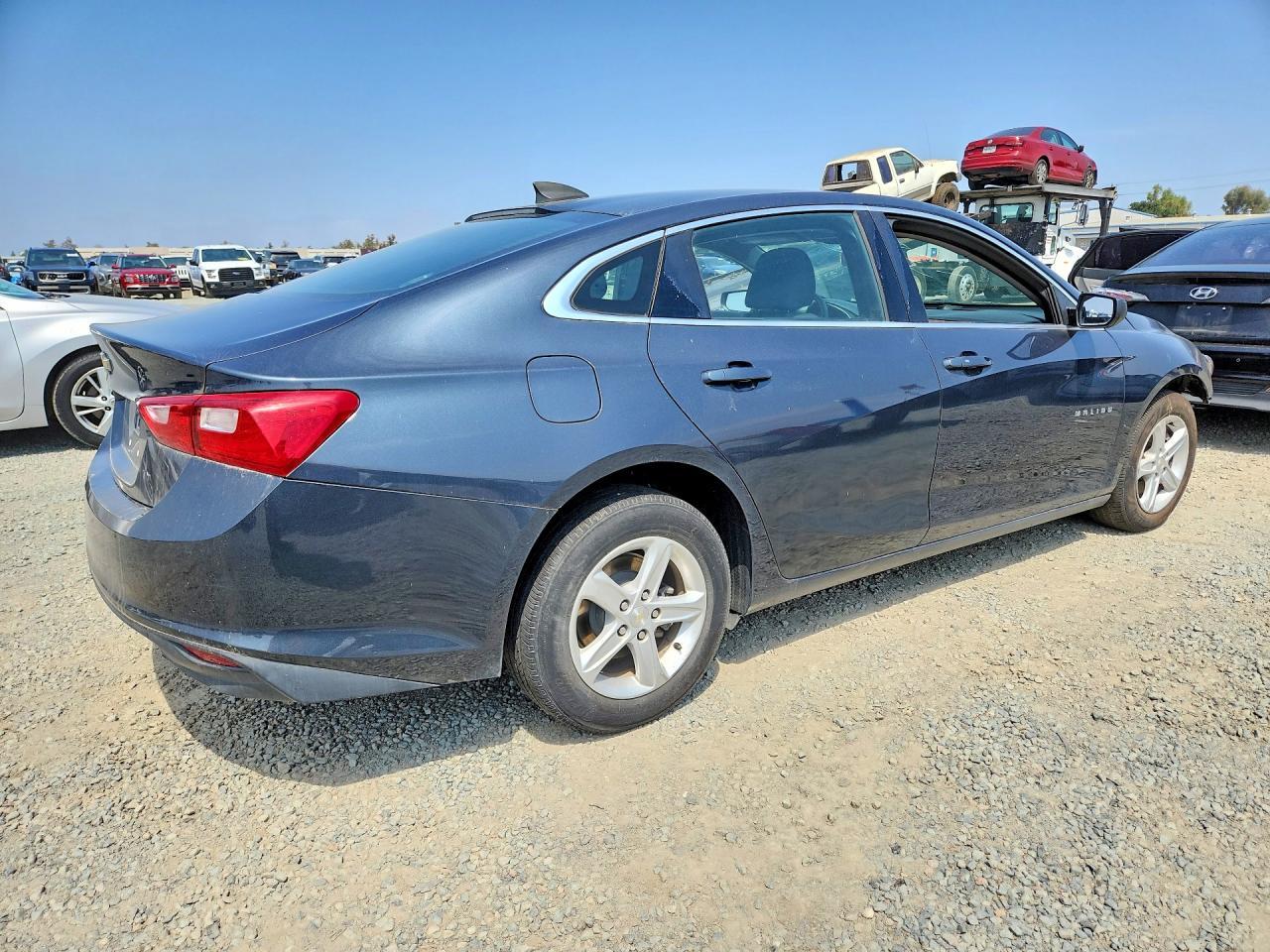 2020 Chevrolet Malibu Ls - Фото 3