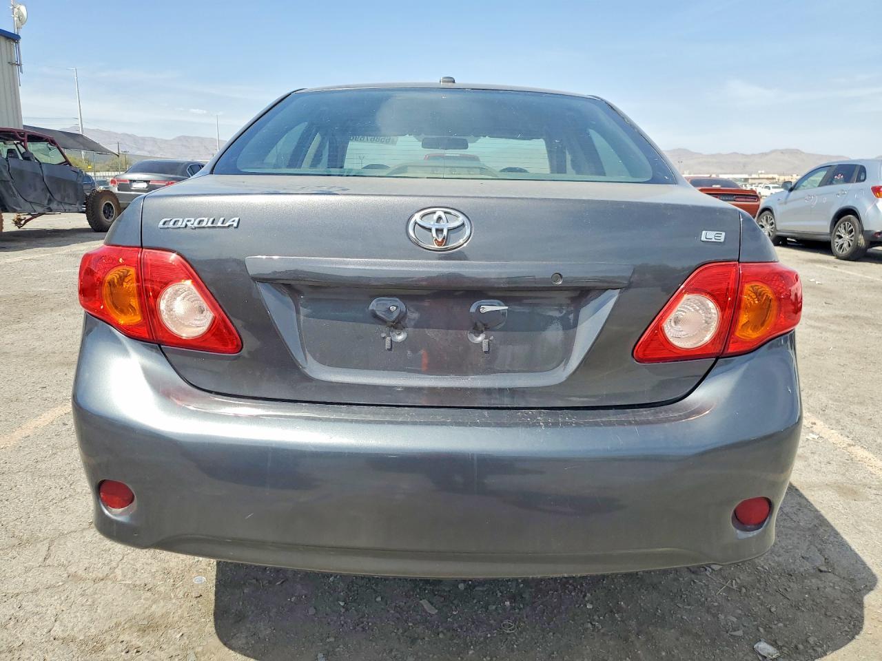 2010 Toyota Corolla Le - Фото 6