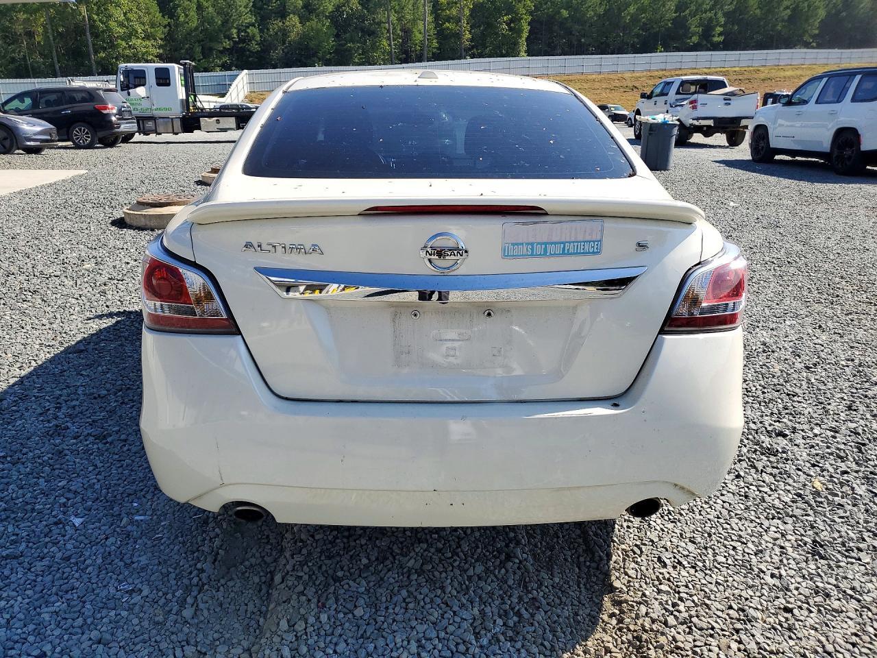 2015 Nissan Altima 2.5 S - Image 6
