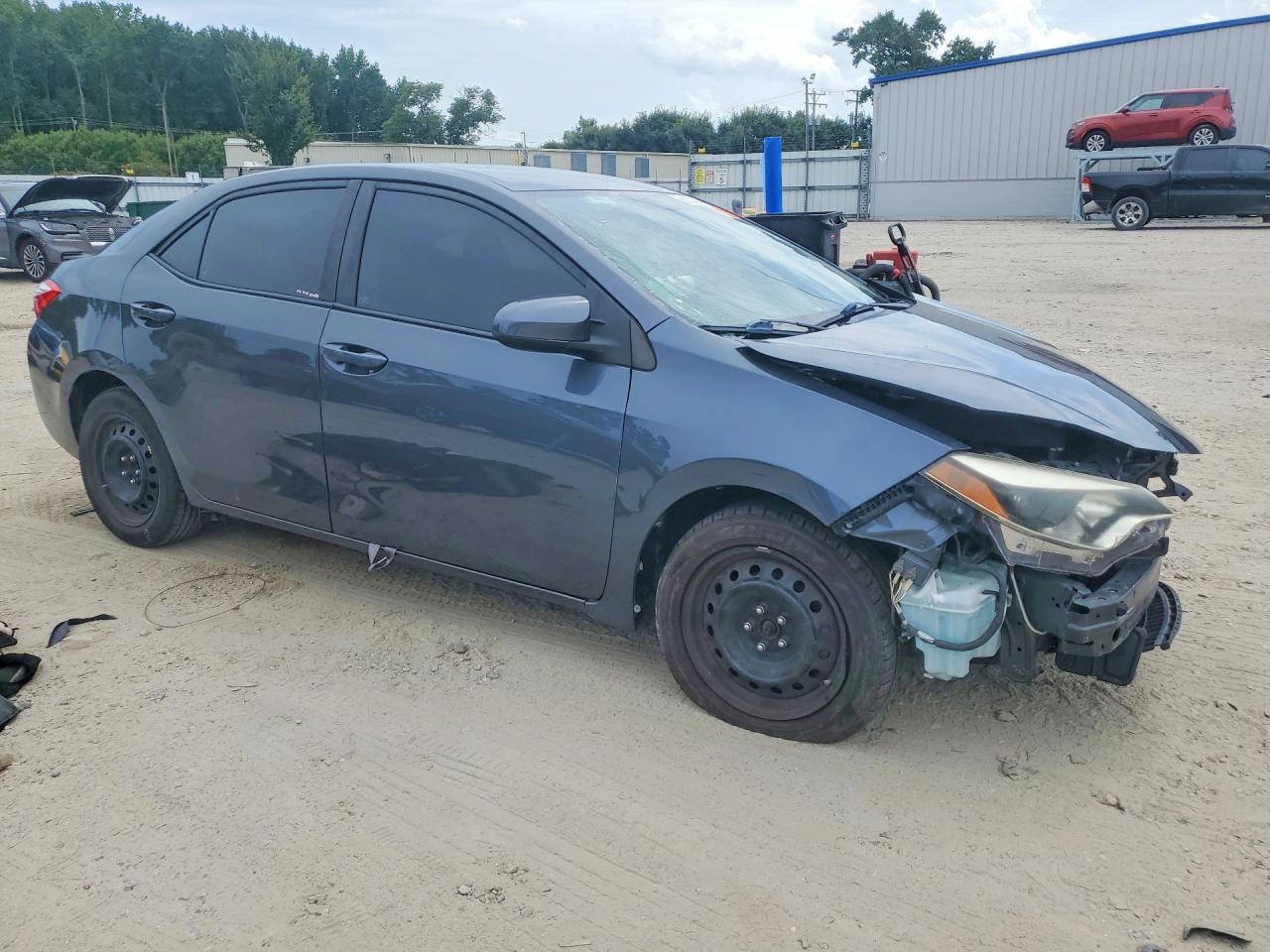 2016 Toyota Corolla Le - Image 4