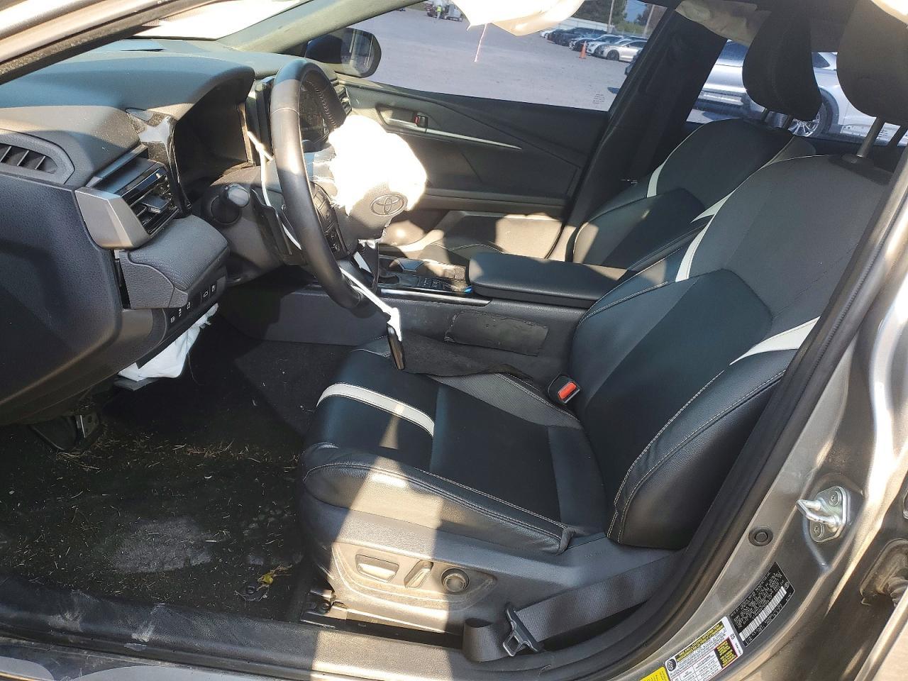 2025 Toyota Camry Se - Image 7