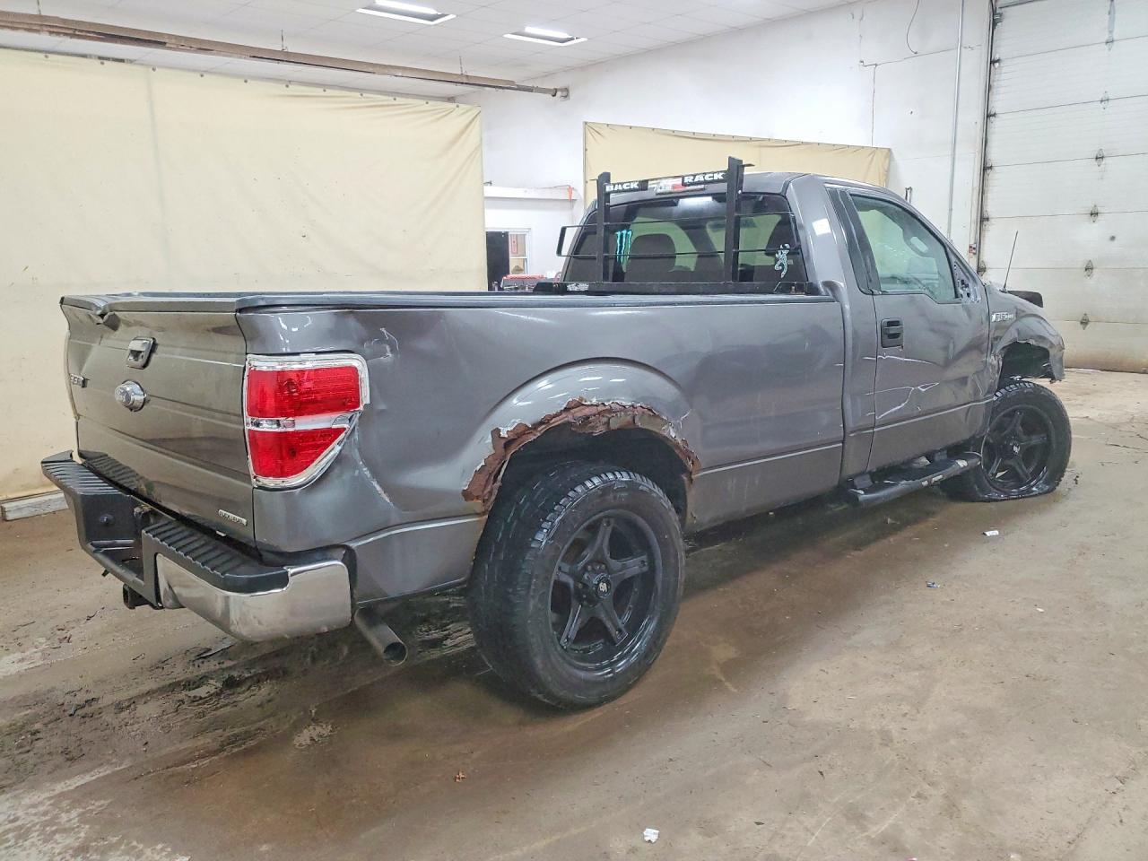 2011 Ford F150 - Фото 3